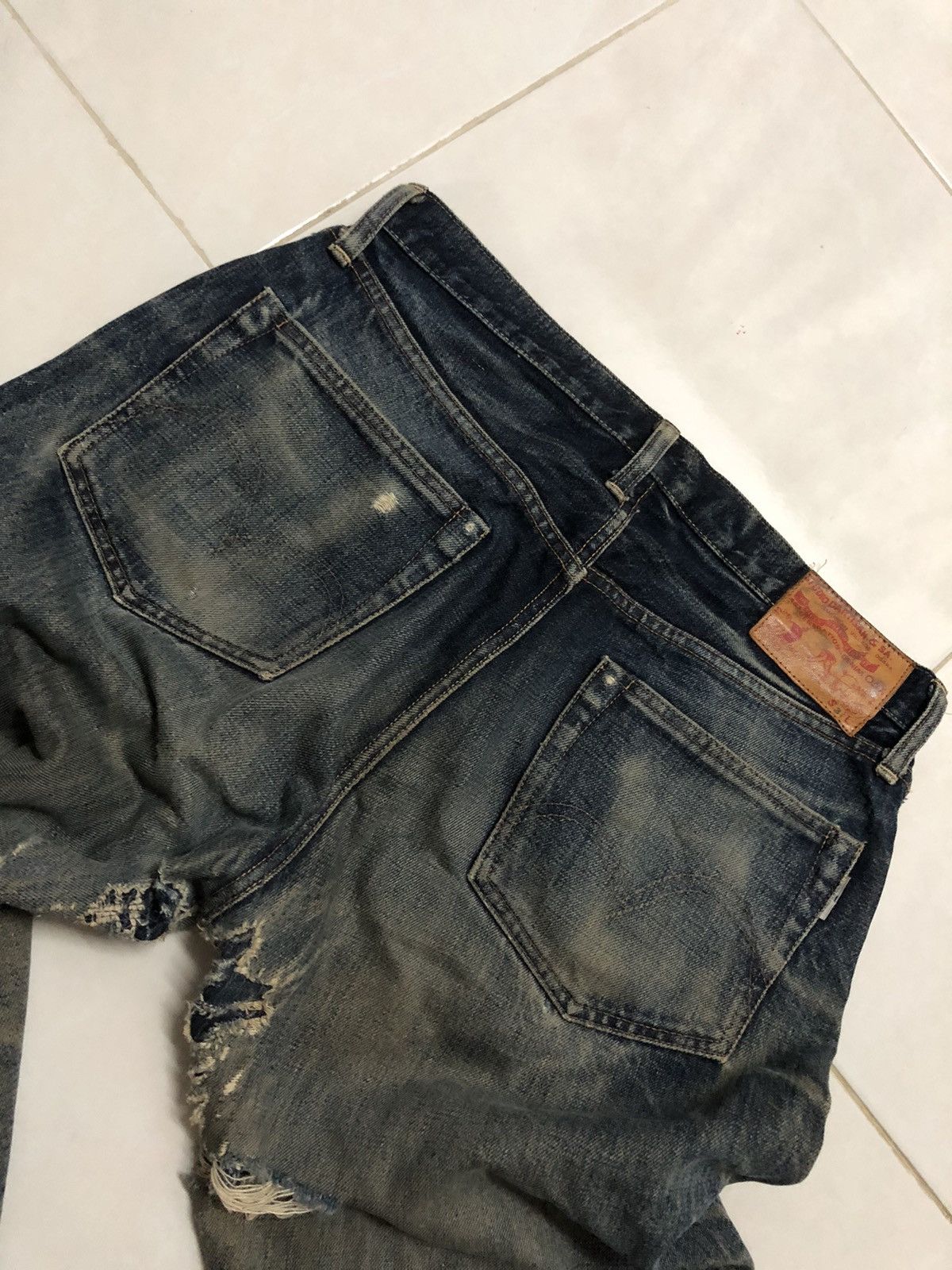 Studio D'Artisan Studio D’Artisan Distressed Selvedge Rare Denim Oz Size US 28 / EU 44 - 12 Thumbnail