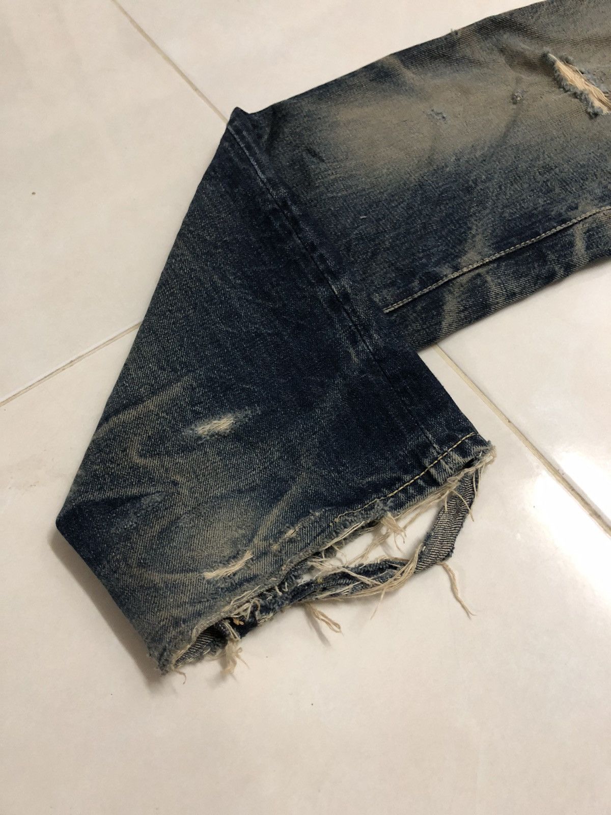 Studio D'Artisan Studio D’Artisan Distressed Selvedge Rare Denim Oz Size US 28 / EU 44 - 7 Thumbnail