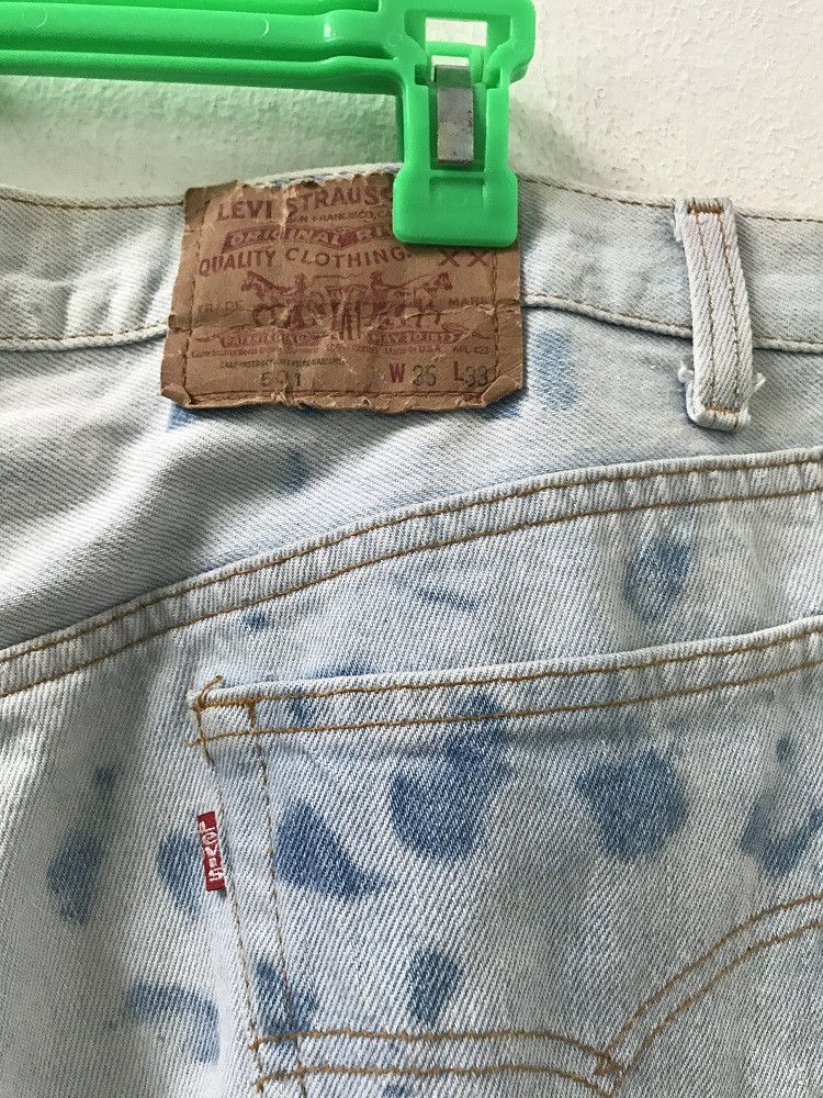 Levi's 90s Levi's 501 Jeans Made in Usa Bleached Denim Size US 35 - 13 Thumbnail