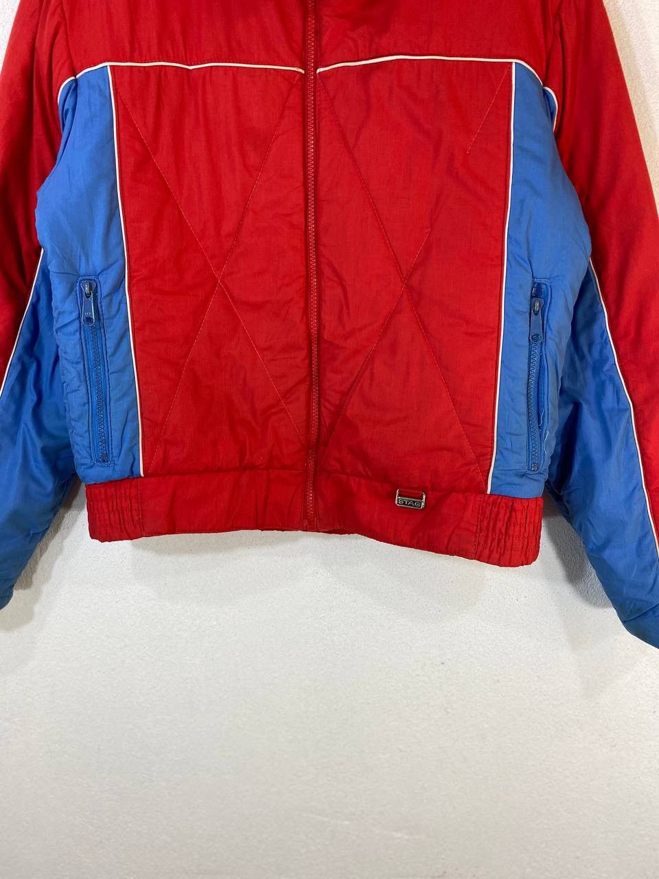 Vintage Vintage White Stag Retro Puffer Jacket Nice Design Size US S / EU 44-46 / 1 - 5 Thumbnail