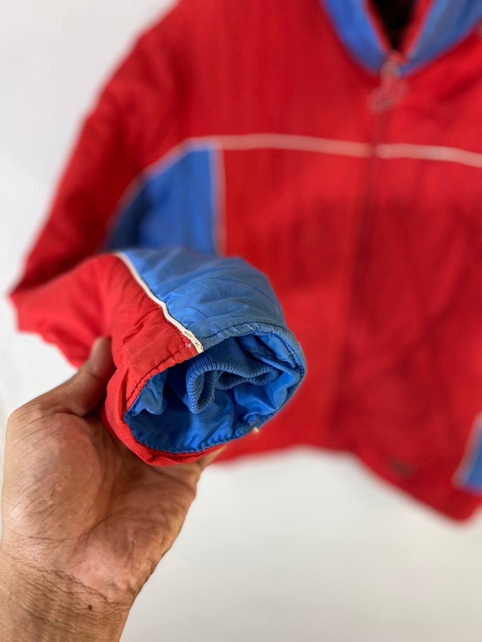 Vintage Vintage White Stag Retro Puffer Jacket Nice Design Size US S / EU 44-46 / 1 - 8 Thumbnail