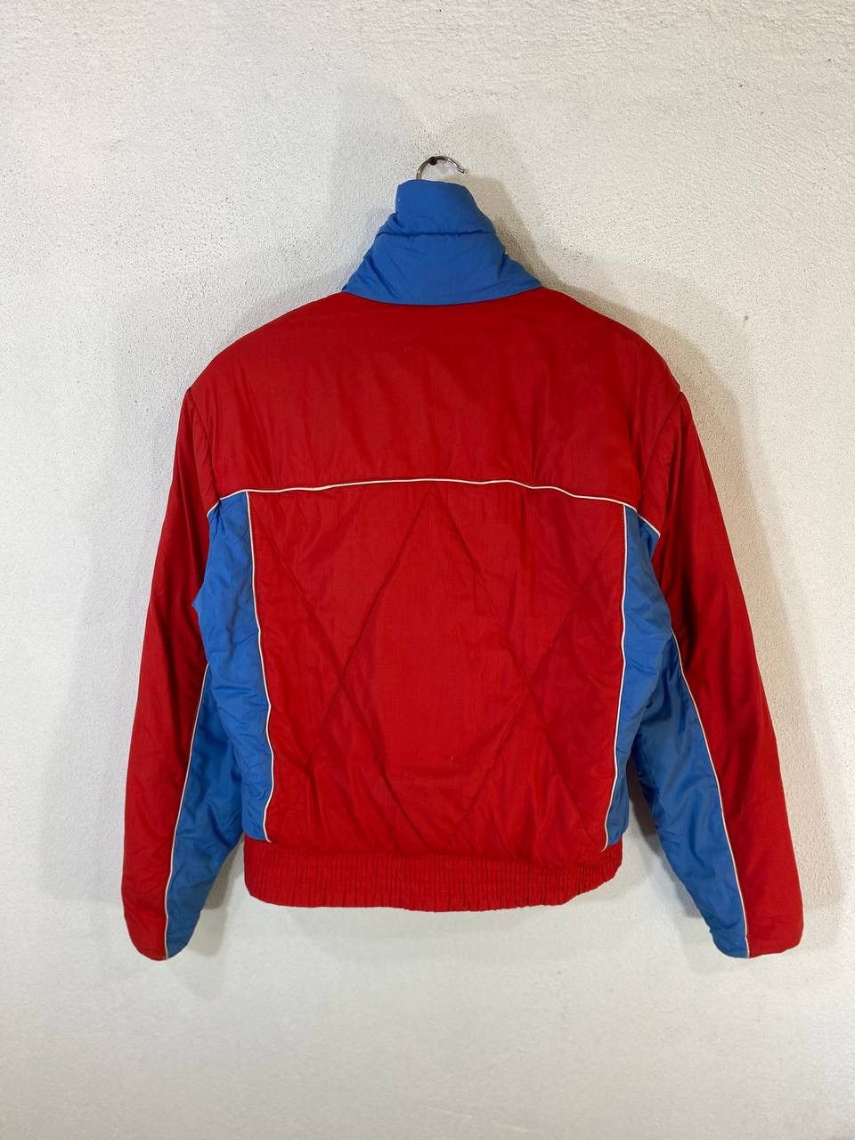 Vintage Vintage White Stag Retro Puffer Jacket Nice Design Size US S / EU 44-46 / 1 - 2 Thumbnail