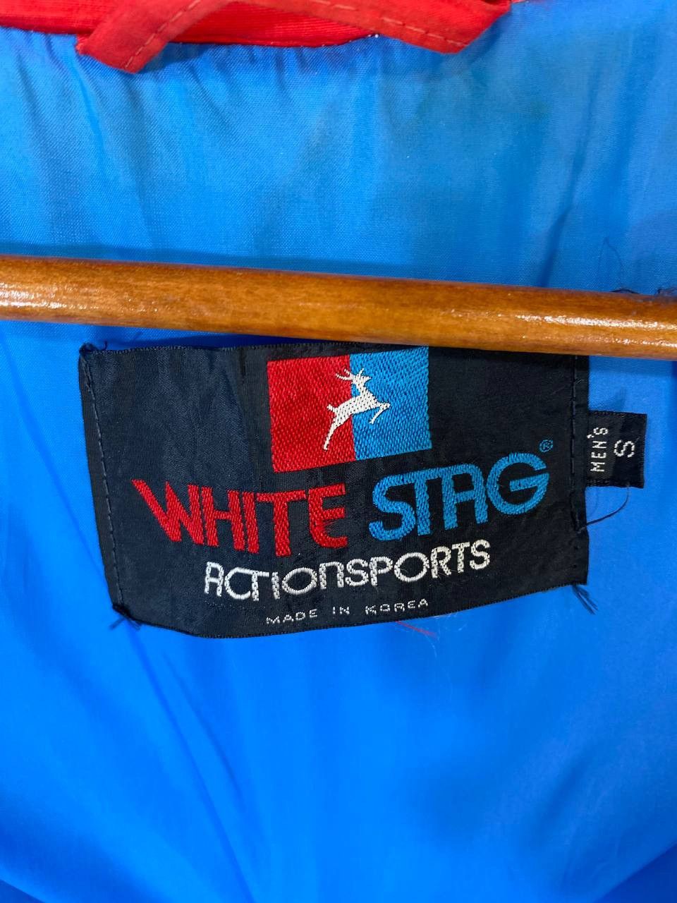Vintage Vintage White Stag Retro Puffer Jacket Nice Design Size US S / EU 44-46 / 1 - 14 Thumbnail