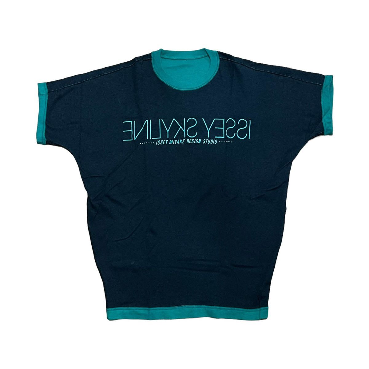 Issey Miyake VINTAGE ISSEY SKYLINE BY ISSEY MIYAKE REVERSIBLE TEE Size US S / EU 44-46 / 1 - 1 Thumbnail