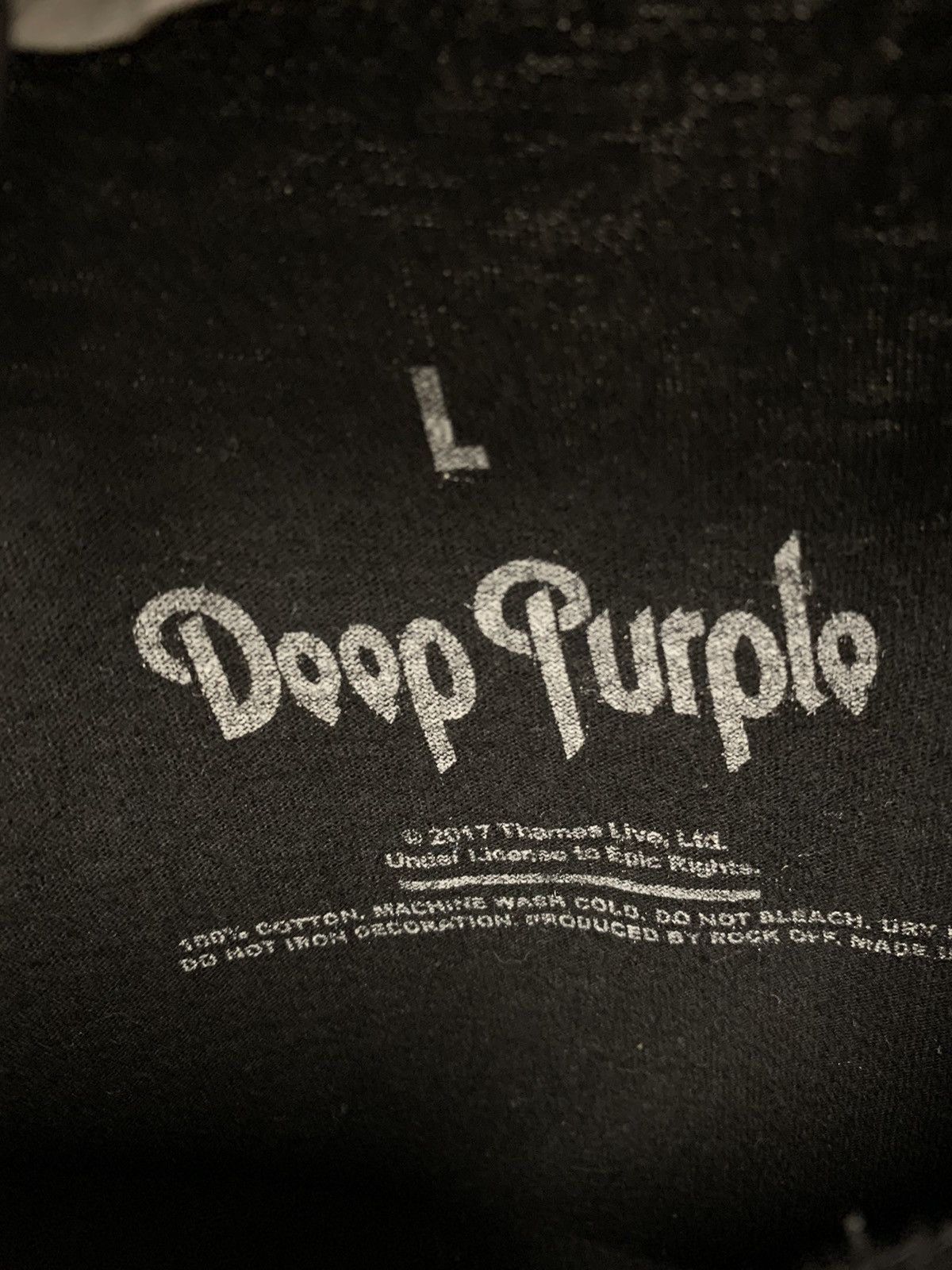 Band Tees Deep Purple Smoke On The Water band tee rock t-shirt L size Size US L / EU 52-54 / 3 - 4 Thumbnail