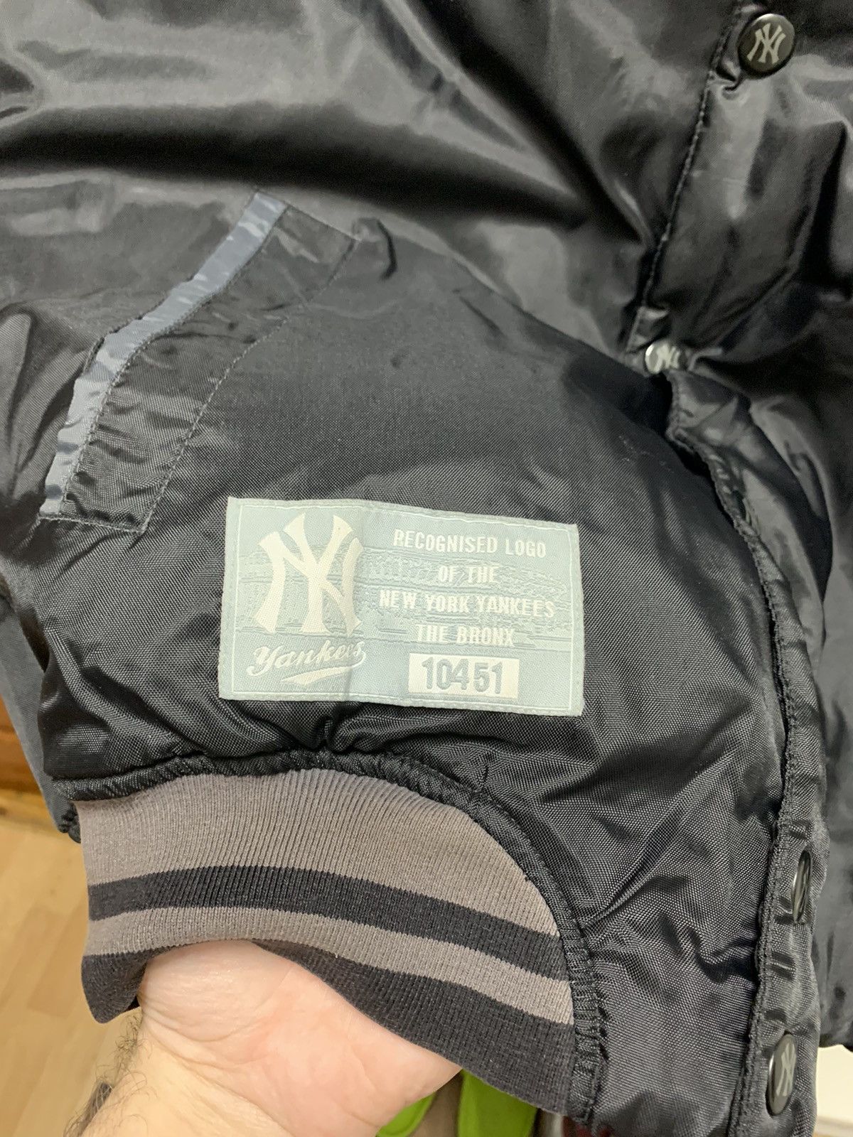 MLB New York Yankees MLB vintage baseball M sz varsity major Size US M / EU 48-50 / 2 - 4 Thumbnail