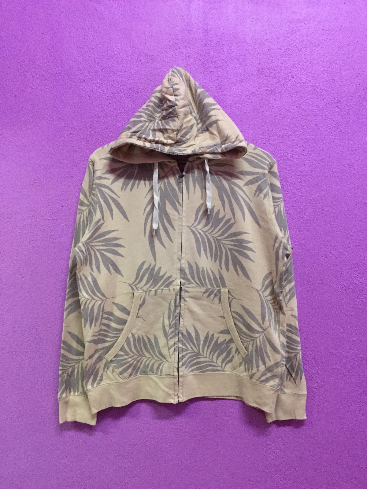 Back Number Hoodies Size Medium