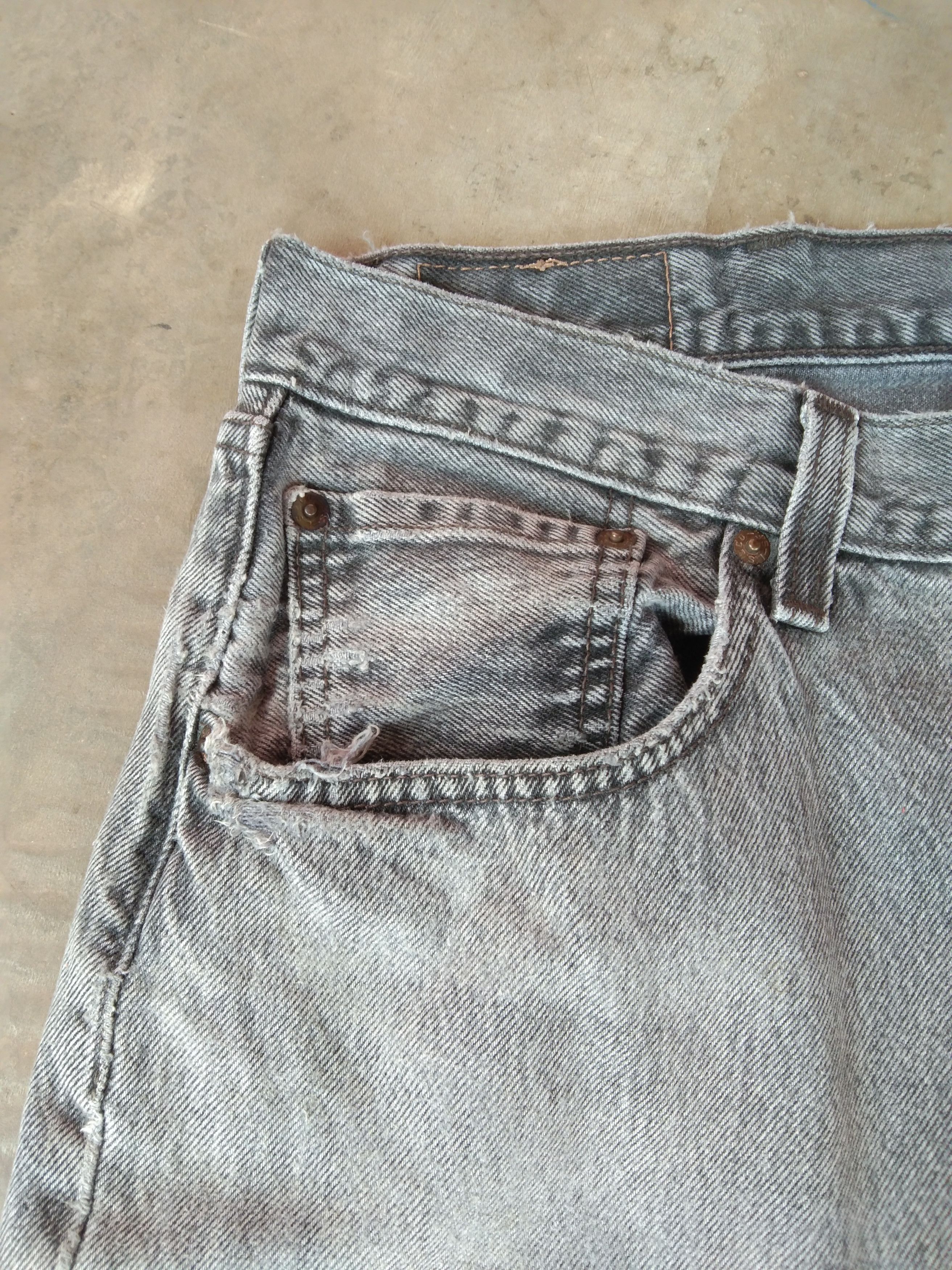 Levi's × Vintage Vintage Levis 501 Thrashed Distressed Jeans 40x28 Size US 40 / EU 56 - 14 Thumbnail