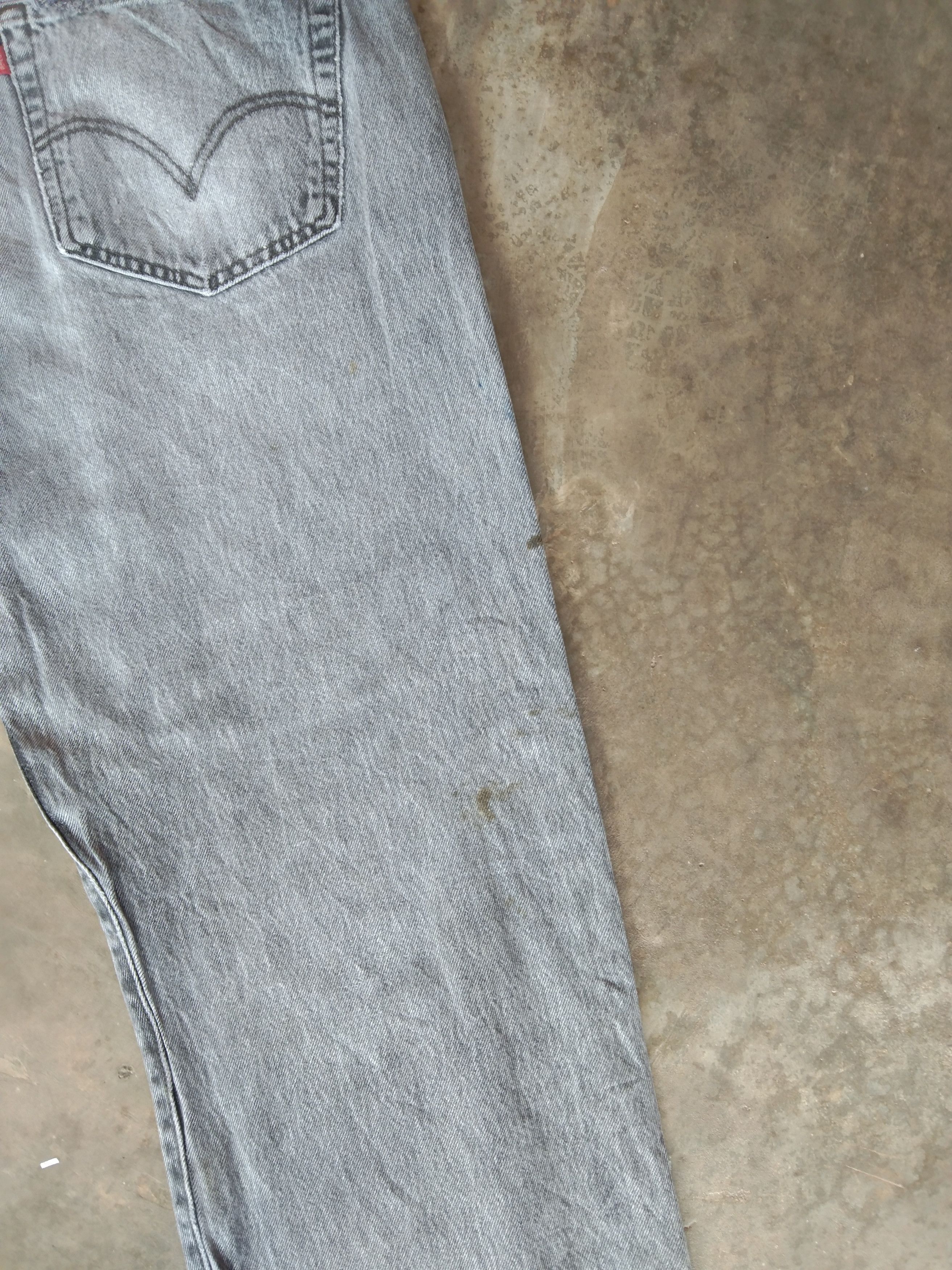 Levi's × Vintage Vintage Levis 501 Thrashed Distressed Jeans 40x28 Size US 40 / EU 56 - 6 Thumbnail