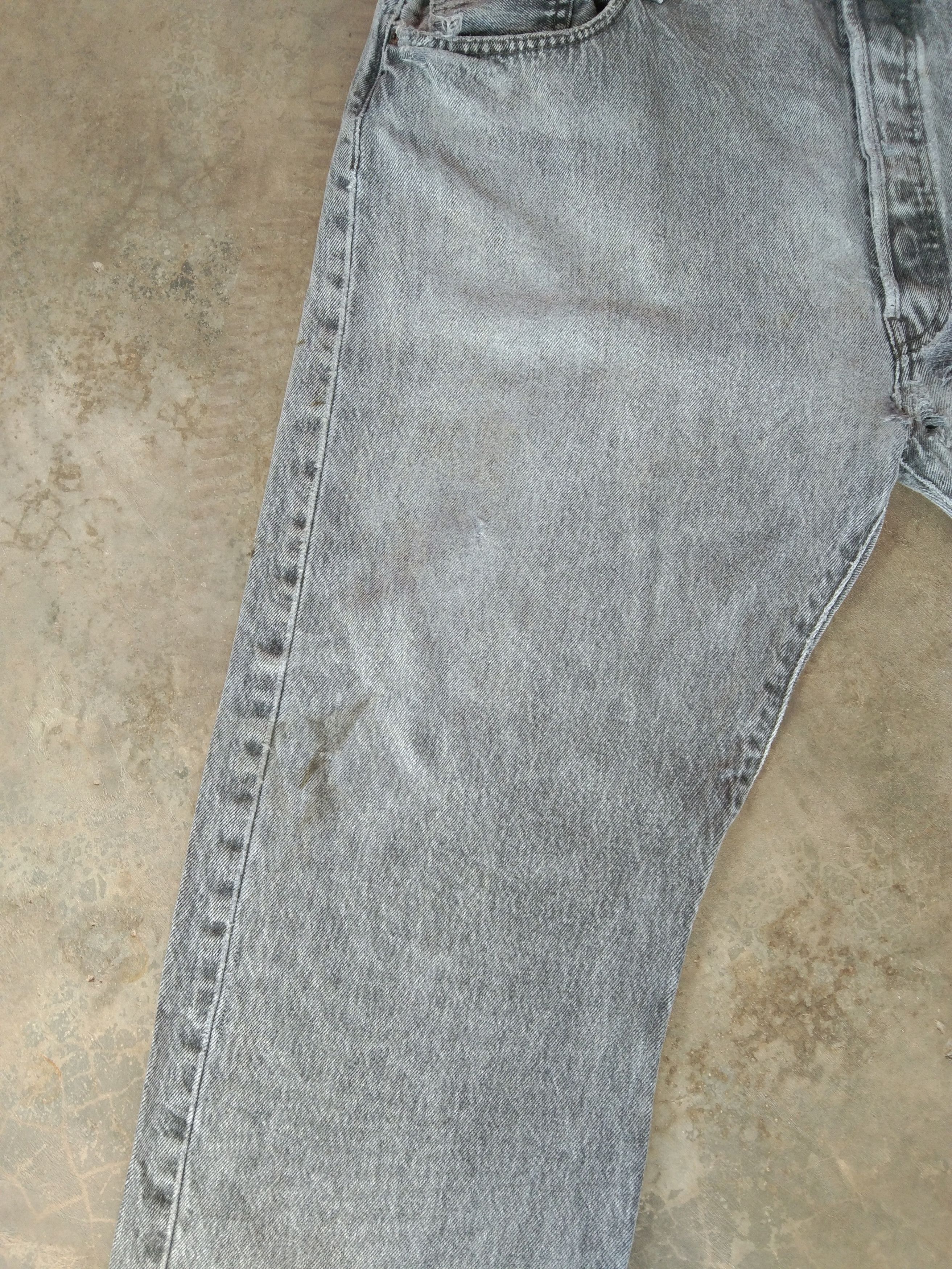 Levi's × Vintage Vintage Levis 501 Thrashed Distressed Jeans 40x28 Size US 40 / EU 56 - 15 Thumbnail