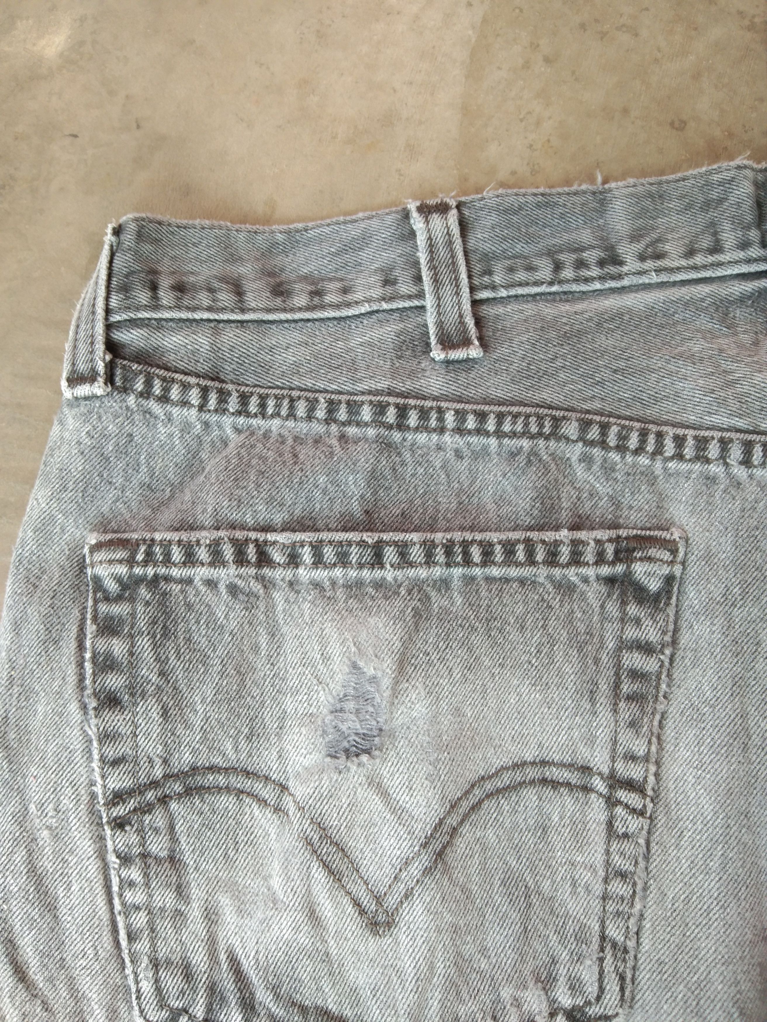 Levi's × Vintage Vintage Levis 501 Thrashed Distressed Jeans 40x28 Size US 40 / EU 56 - 4 Thumbnail