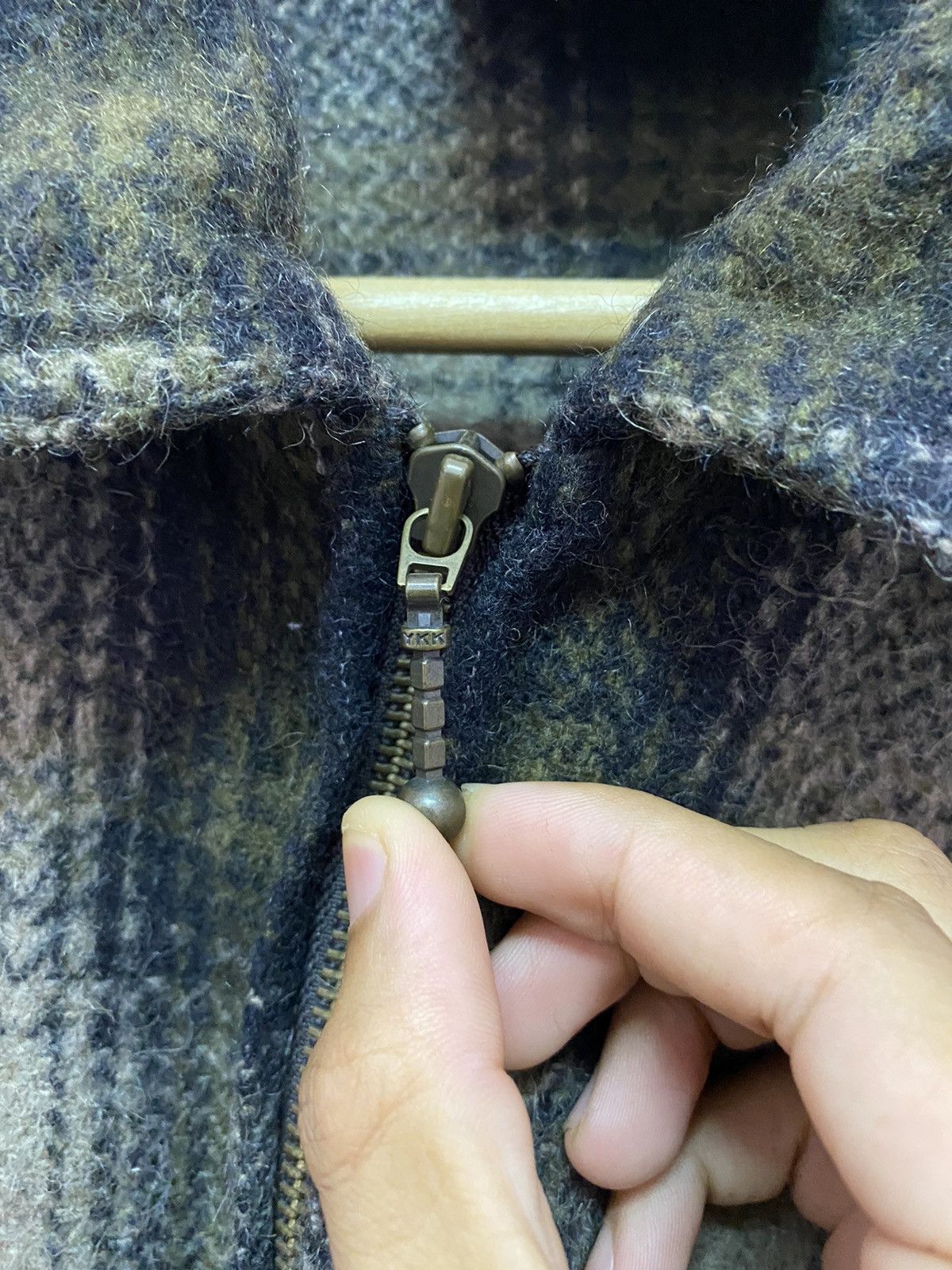 Flannel 🔥VINTAGE 90s BEAR BROWN TARTAN WOOL ZIPPER HEAVY JACKET Size US L / EU 52-54 / 3 - 16 Thumbnail