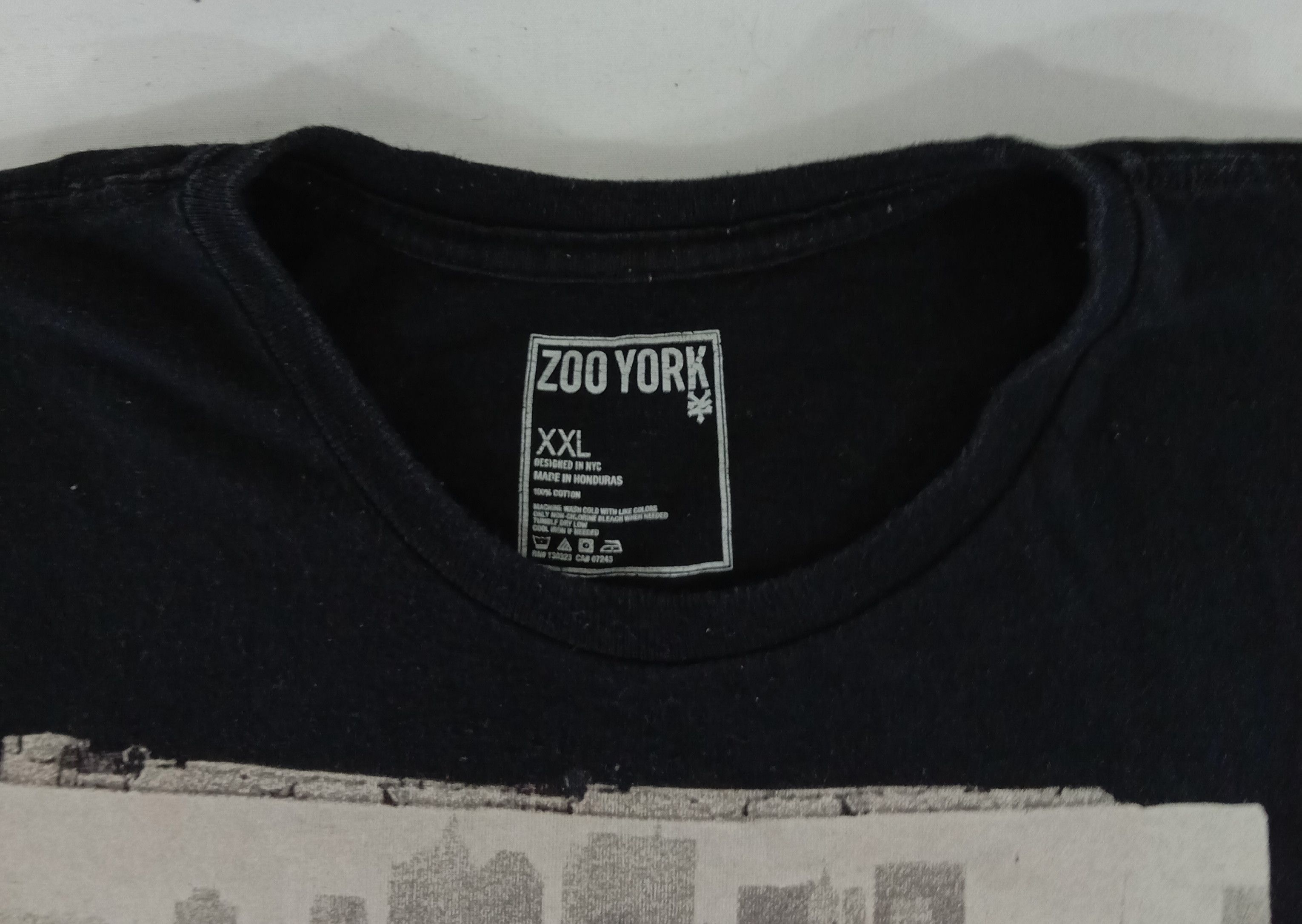 Zoo York Vintage Zoo York New York City Graphic T Shirt Size US XL / EU 56 / 4 - 3 Thumbnail