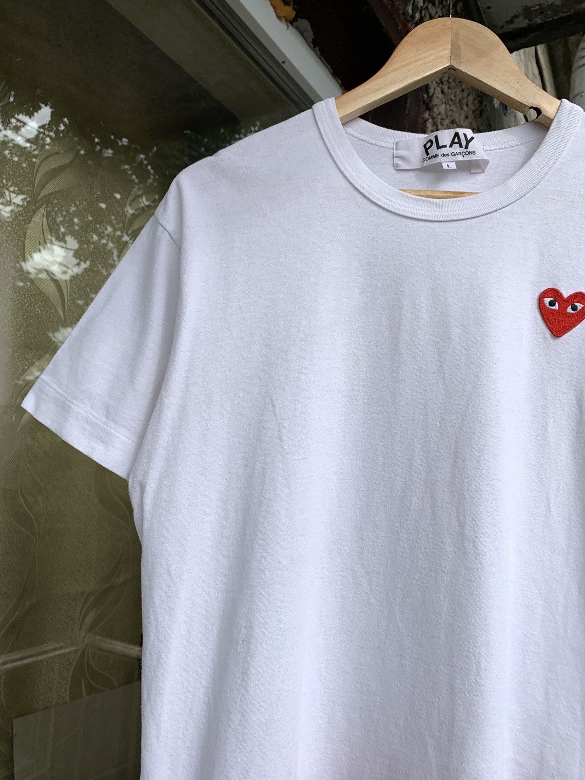 Comme des Garcons Comme des Garçons Play Big Logo Heart White T-Shirt Size US M / EU 48-50 / 2 - 2 Thumbnail