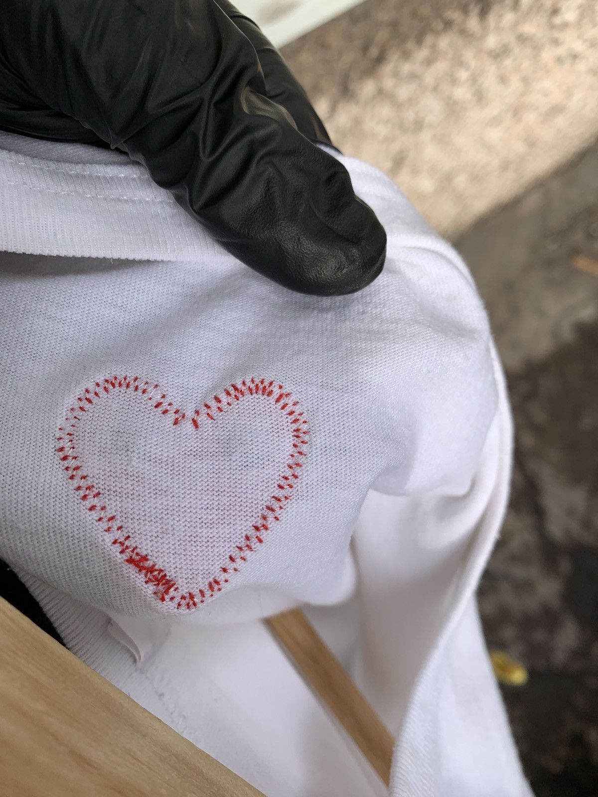 Comme des Garcons Comme des Garçons Play Big Logo Heart White T-Shirt Size US M / EU 48-50 / 2 - 17 Thumbnail