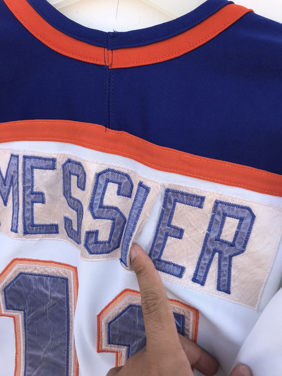NHL Vintage NHL Oilers Messier #11 Jersey Size US S / EU 44-46 / 1 - 6 Thumbnail