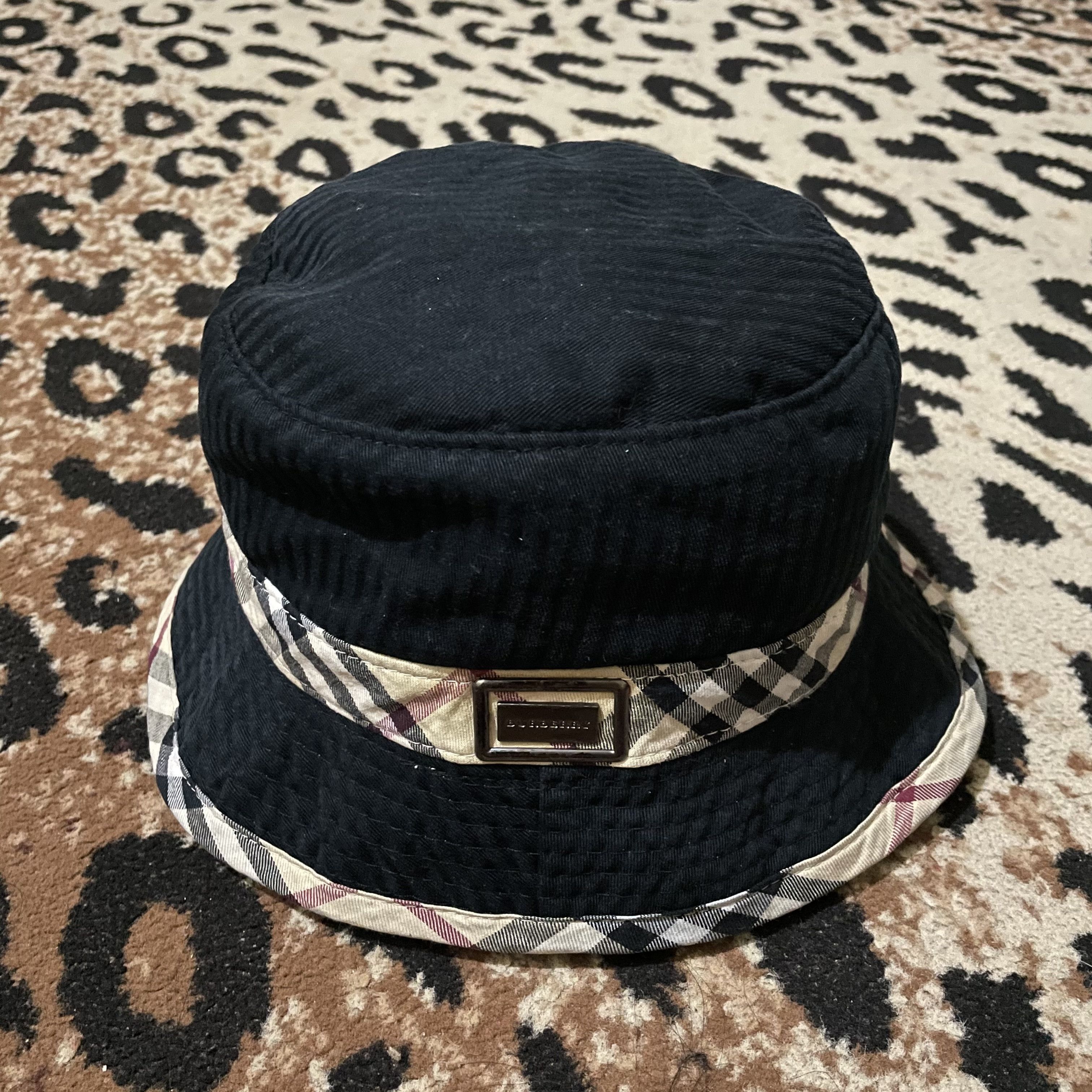 Burberry Burberry Reiversible Bucket Hats Size ONE SIZE - 1 Thumbnail