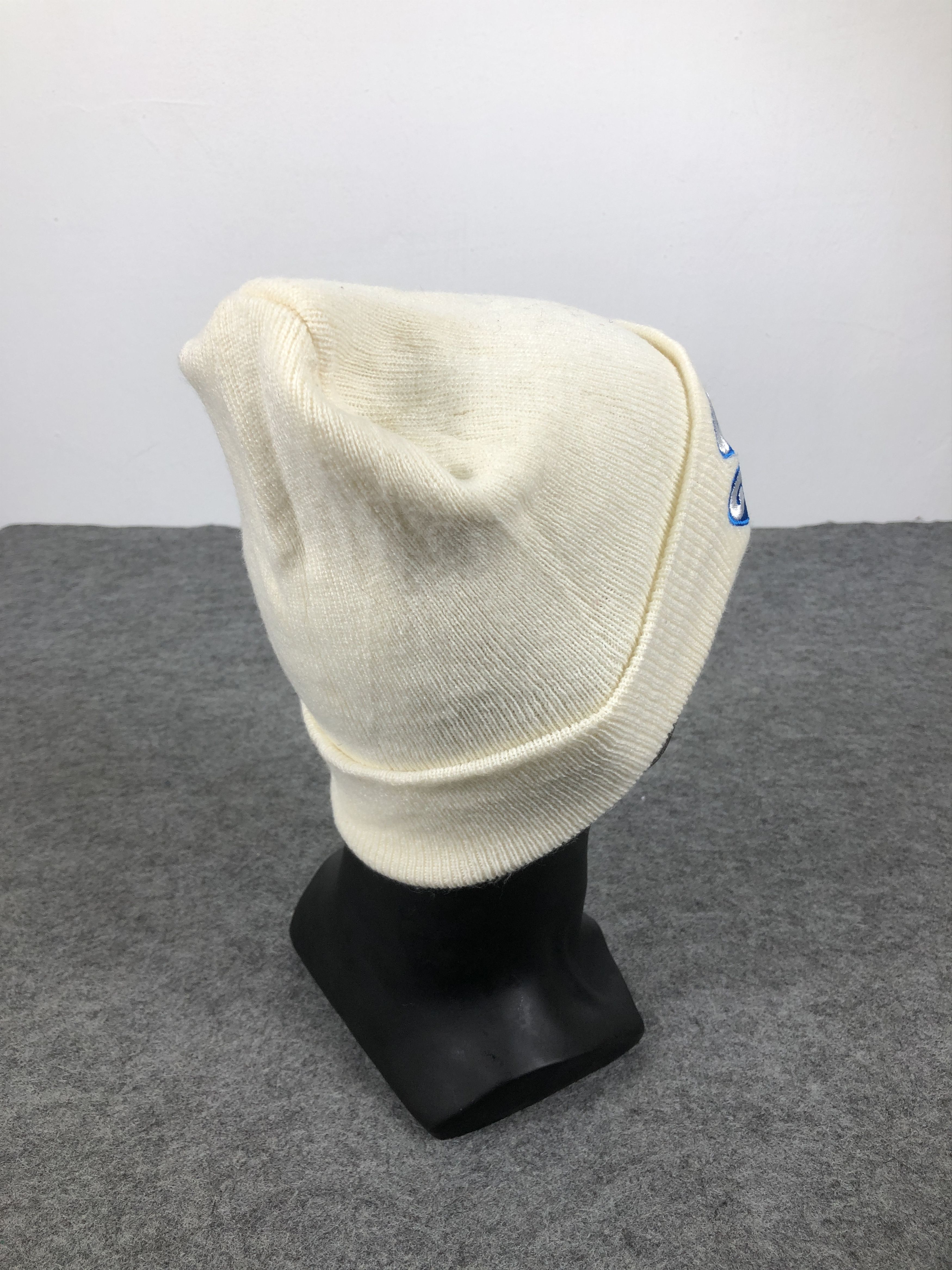 Vintage Vintage Y2K Barbie by Mattel Beanie / Snow Hat / Snow Cap Size ONE SIZE - 4 Thumbnail