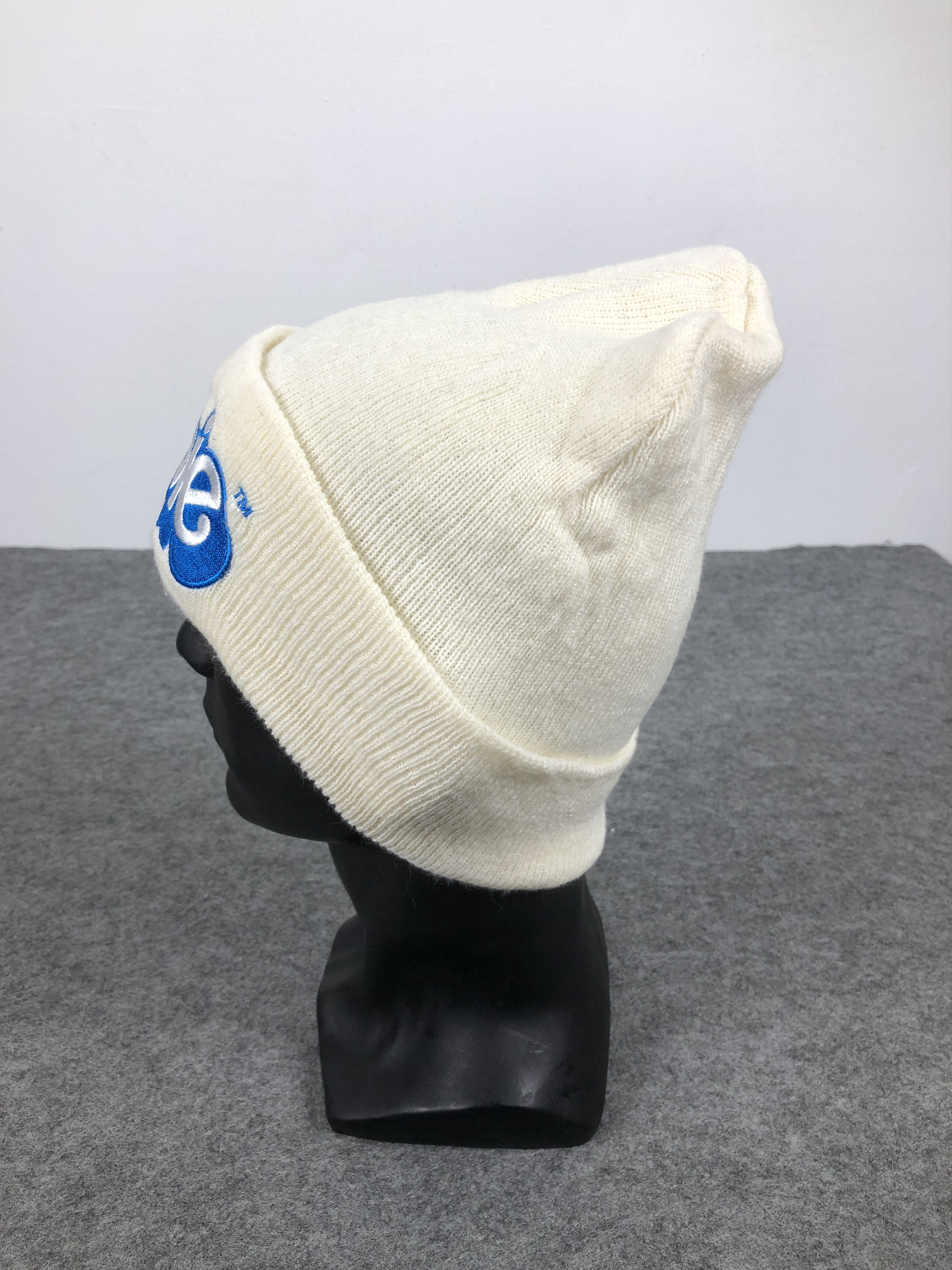 Vintage Vintage Y2K Barbie by Mattel Beanie / Snow Hat / Snow Cap Size ONE SIZE - 2 Thumbnail