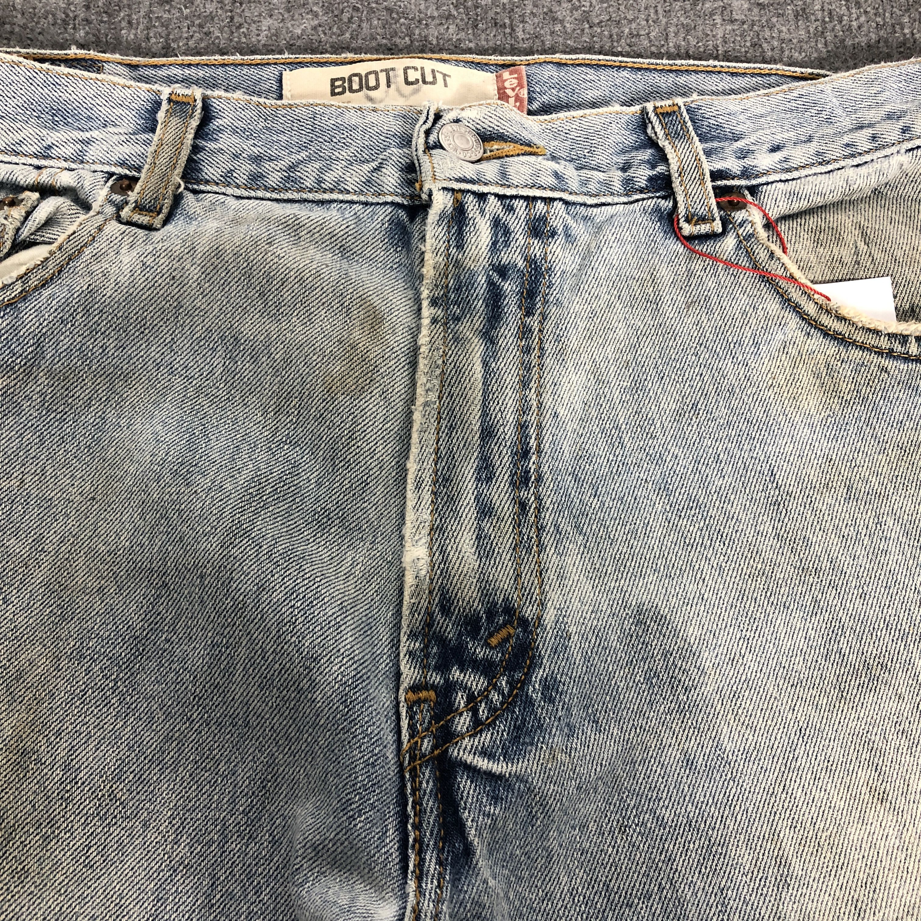 Levi's Vintage Y2k Levi's 517 Dirty Light Wash Boot Cut Denim Jean Size US 33 - 12 Thumbnail