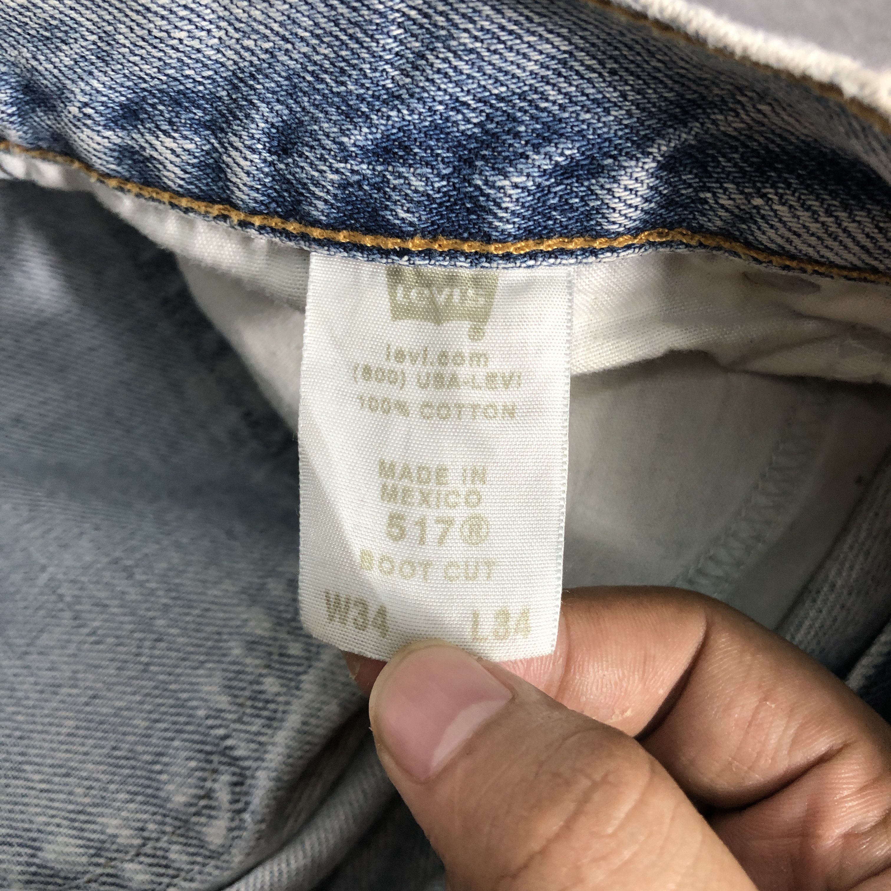 Levi's Vintage Y2k Levi's 517 Dirty Light Wash Boot Cut Denim Jean Size US 33 - 21 Thumbnail