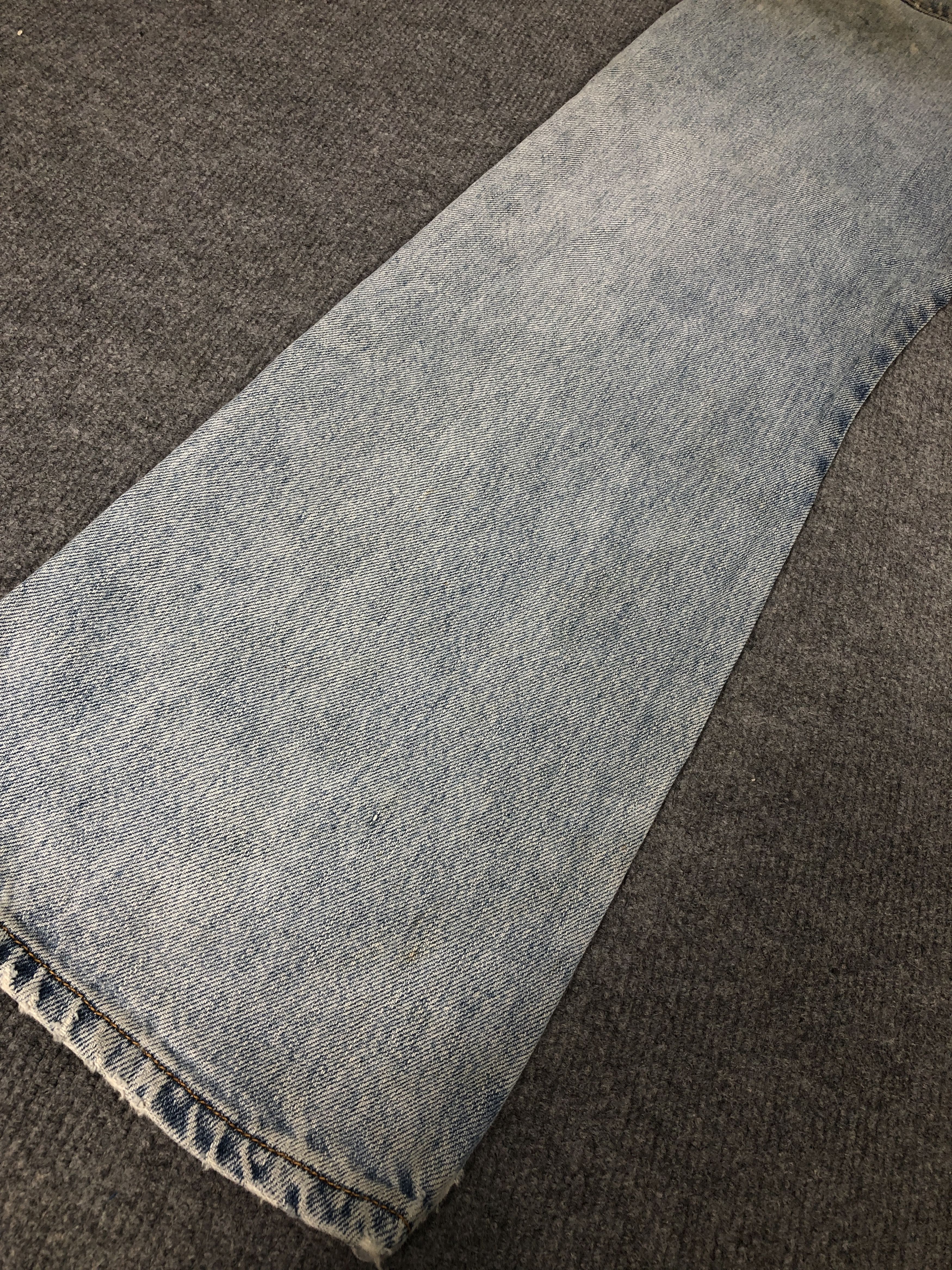 Levi's Vintage Y2k Levi's 517 Dirty Light Wash Boot Cut Denim Jean Size US 33 - 14 Thumbnail