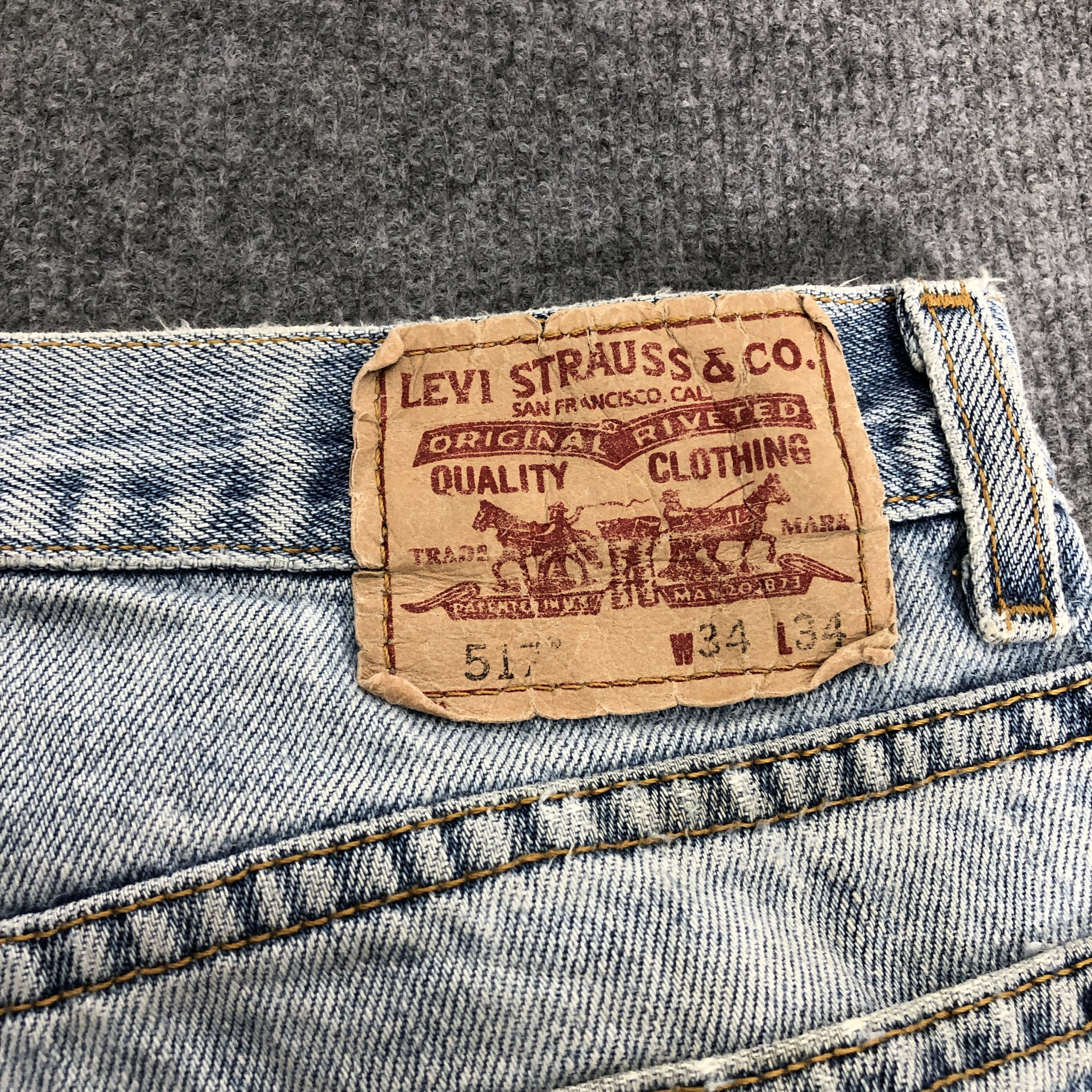 Levi's Vintage Y2k Levi's 517 Dirty Light Wash Boot Cut Denim Jean Size US 33 - 5 Thumbnail