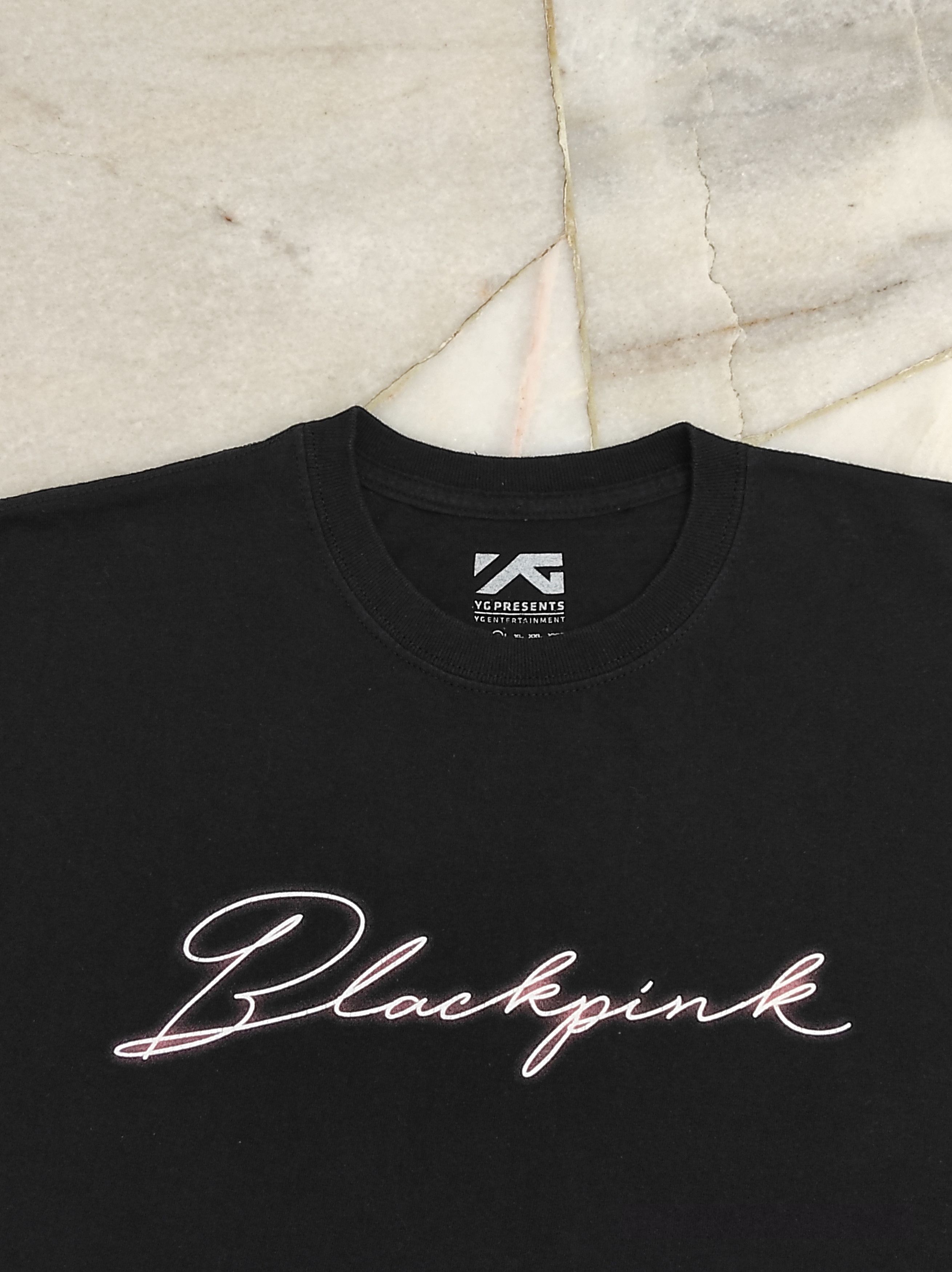 Band Tees 2017 BLACKPINK Neon Logo "in your are" single Promo tee Size US M / EU 48-50 / 2 - 4 Thumbnail