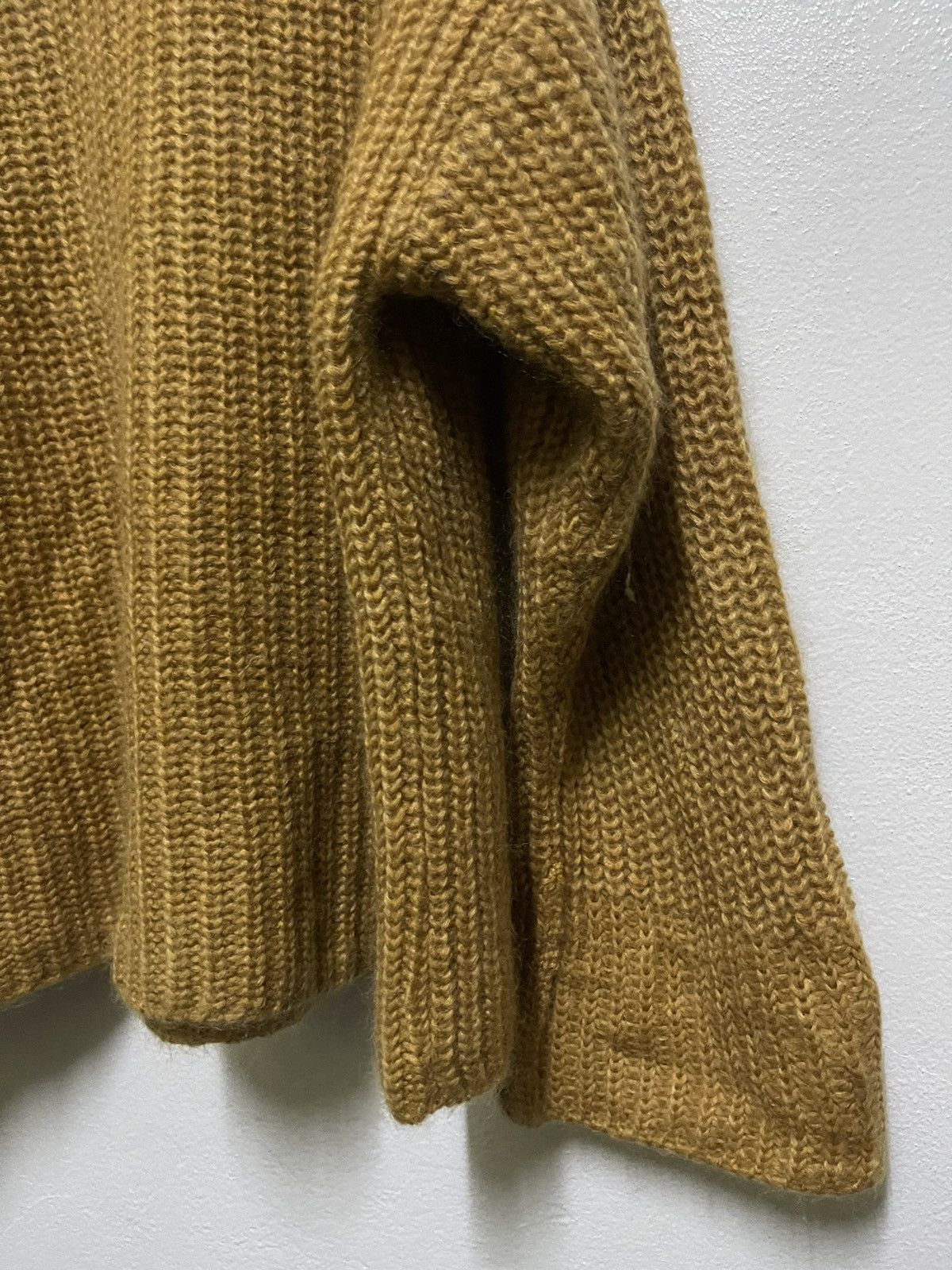 Gucci × Vintage Gucci Turtleneck Knitwear Wool Oversized Size M / US 6-8 / IT 42-44 - 10 Thumbnail