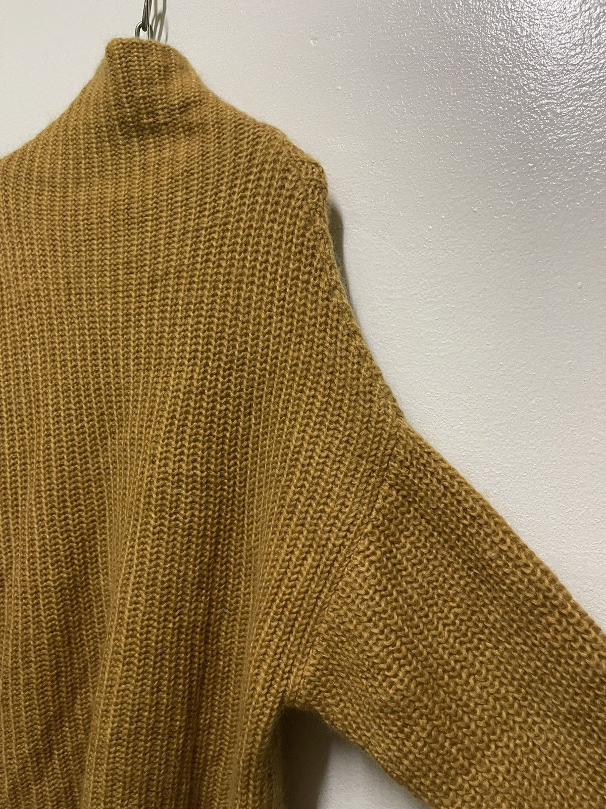 Gucci × Vintage Gucci Turtleneck Knitwear Wool Oversized Size M / US 6-8 / IT 42-44 - 9 Thumbnail