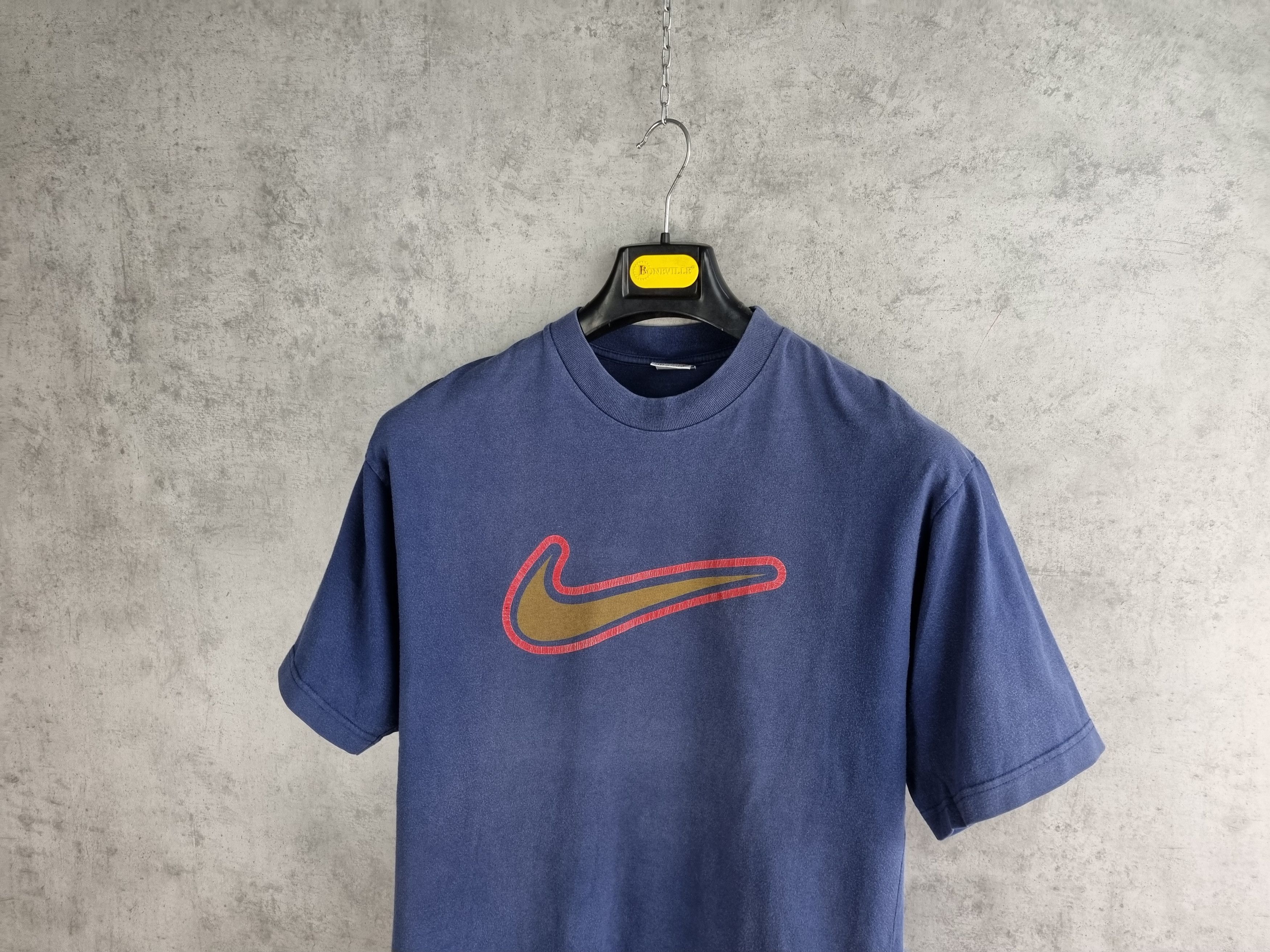 Nike × Vintage Faded 90s NIKE AIR Big Back Logo Tee shirt Vintage Size US M / EU 48-50 / 2 - 3 Thumbnail
