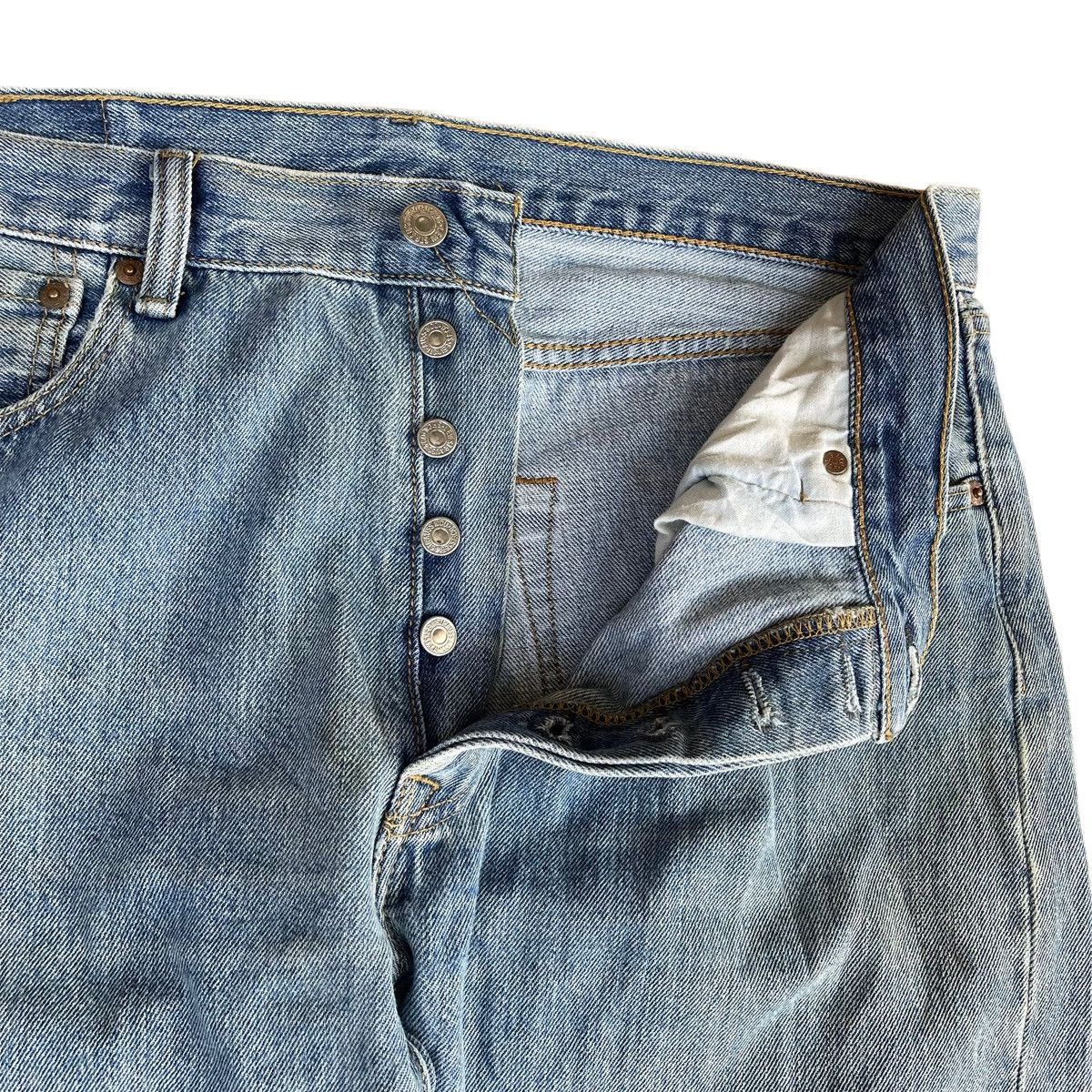 Levi's RARE💥Levis 501 Light Blue Jeans Size 34 Size US 34 / EU 50 - 4 Thumbnail