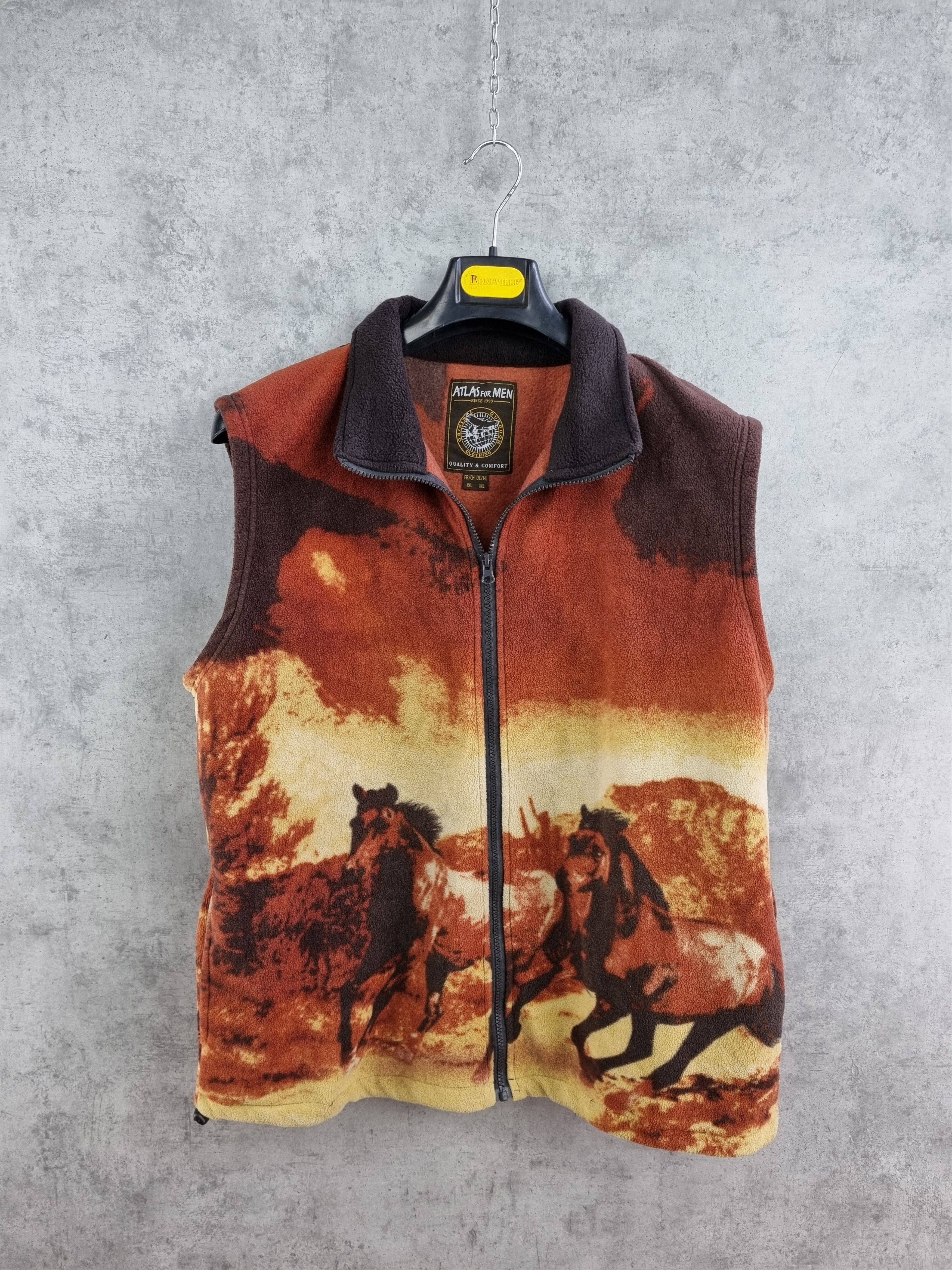 ANIMAL TEE X FREE NATURE VINTAGE VEST FLEECE WITH REALISTIC HORSES ZIP UP