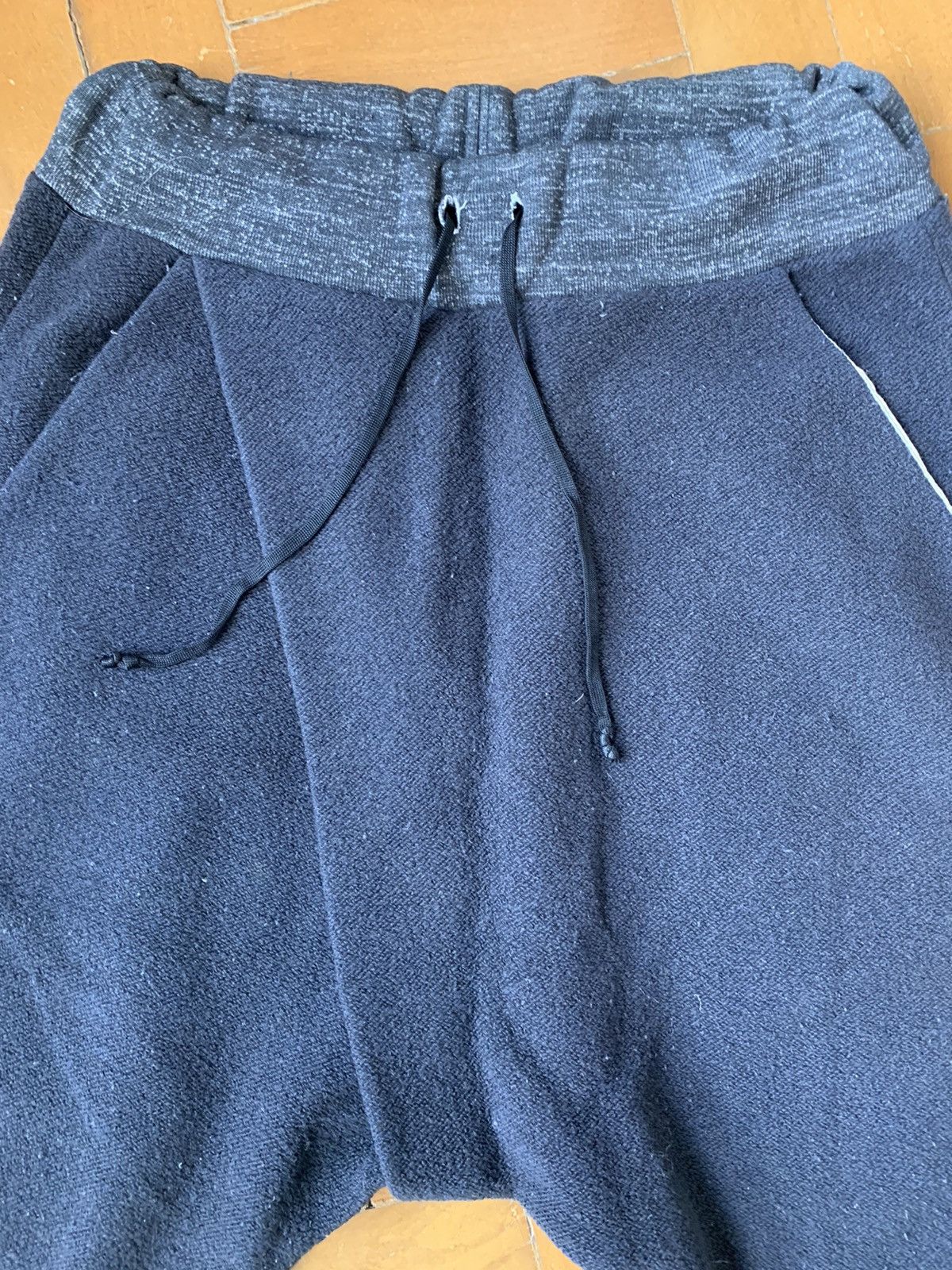 Y/Project × Yohan Serfaty Y/Project 2013 A/W Drop Crotch crop short Made In Italy Size US 30 / EU 46 - 3 Thumbnail