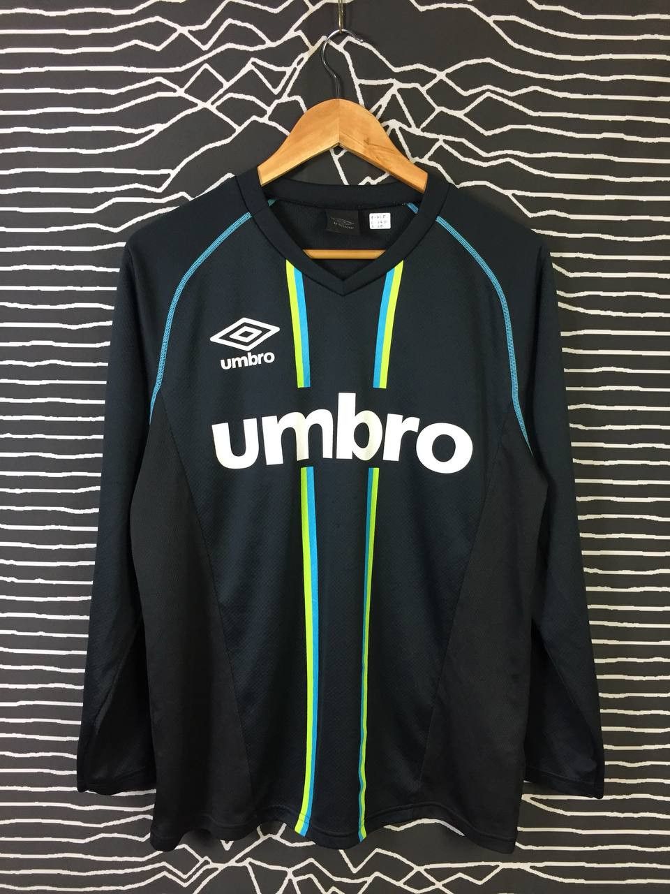 Vtg Umbro Spell Out Logo Jaspo Jersey