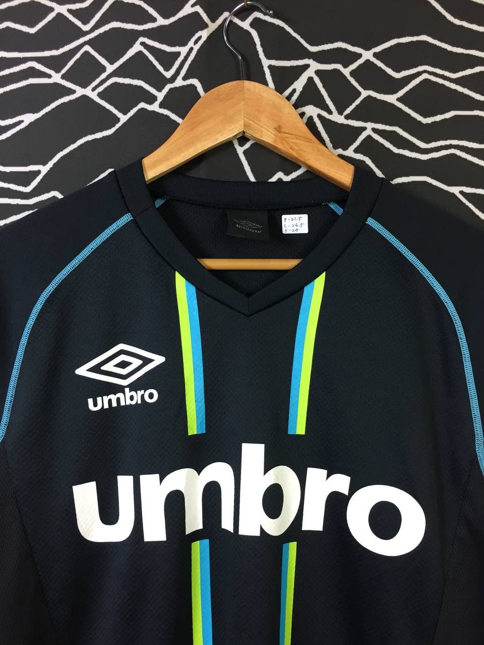 Umbro Vtg Umbro Spell Out Logo Jaspo Jersey Size US L / EU 52-54 / 3 - 3 Thumbnail