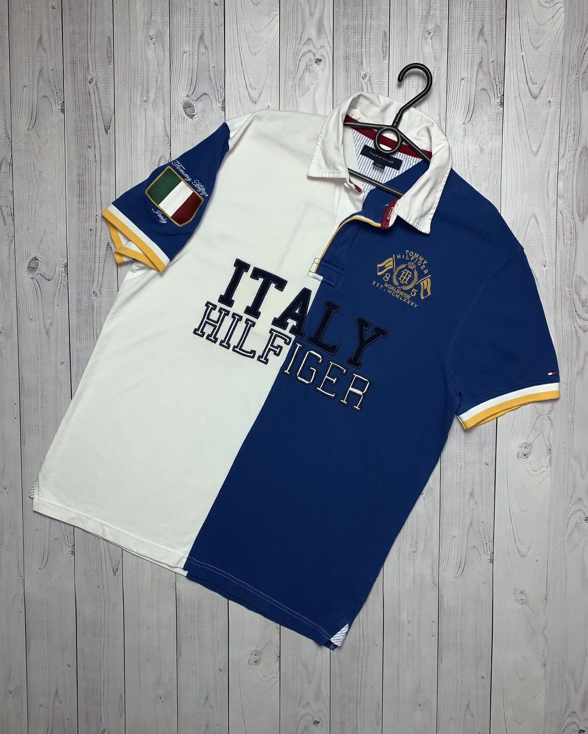 Vintage Tommy Hilfiger Italy big logo rugby size L