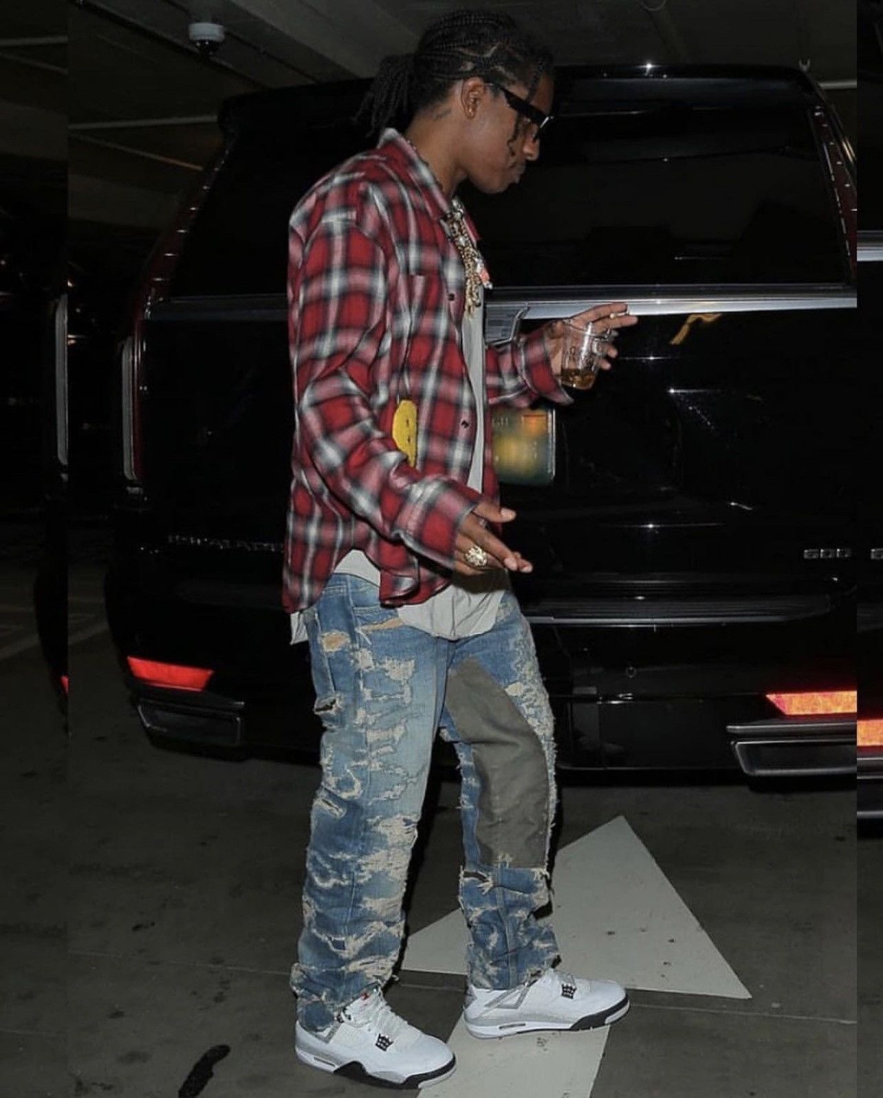 Givenchy Givenchy Matthew Williams Jeans In Destroyed Denim Moleskin Size US 34 / EU 50 - 14 Thumbnail