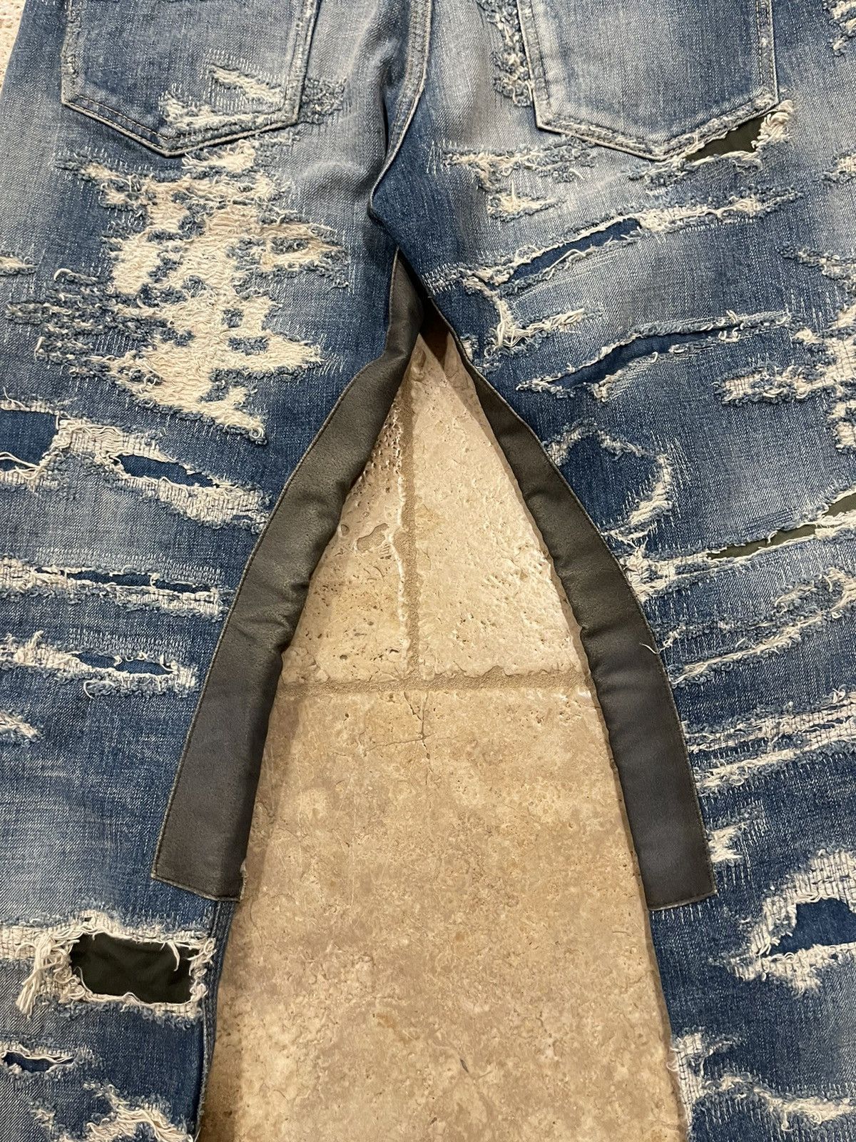 Givenchy Givenchy Matthew Williams Jeans In Destroyed Denim Moleskin Size US 34 / EU 50 - 8 Thumbnail