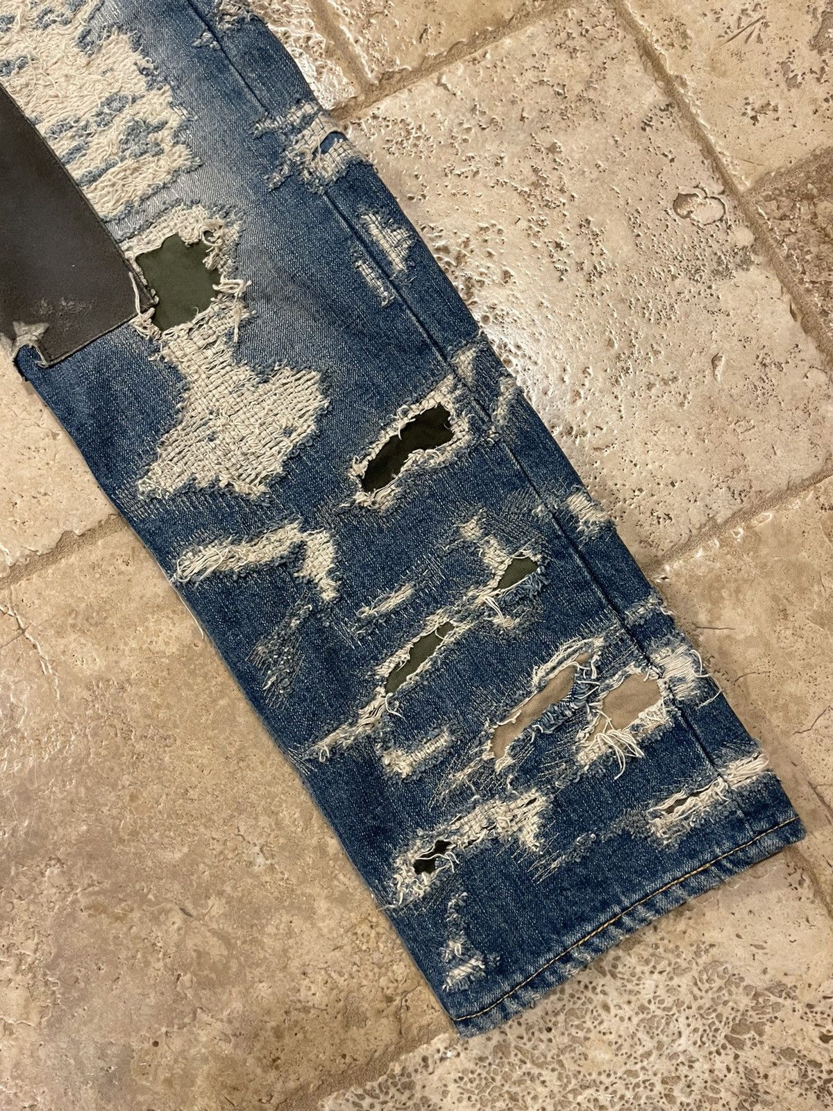 Givenchy Givenchy Matthew Williams Jeans In Destroyed Denim Moleskin Size US 34 / EU 50 - 4 Thumbnail