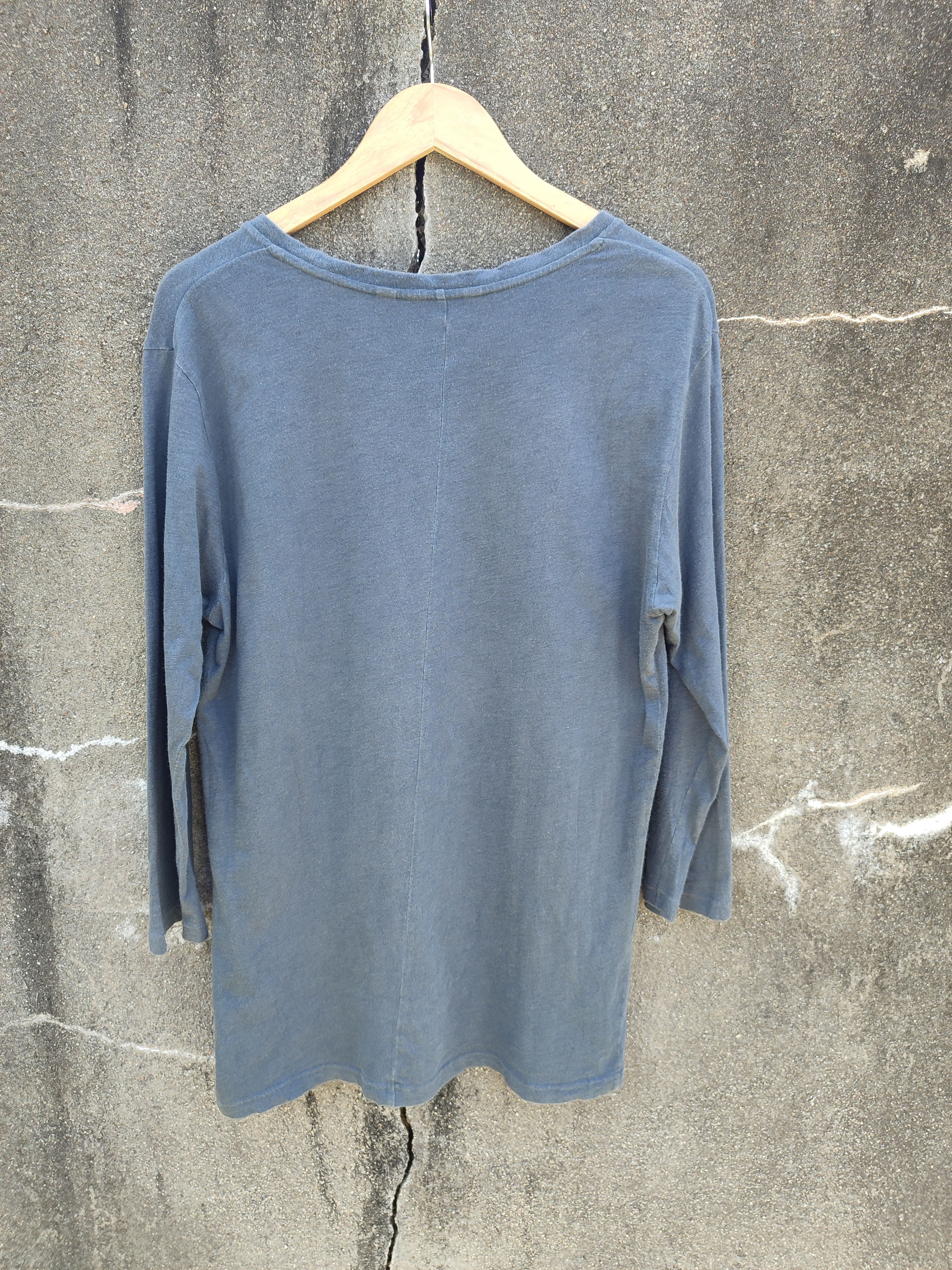 Jun Takahashi × Undercover × Uniqlo Uniqlo Undercover "New Standard Family" Long Sleeve Shirt Size US M / EU 48-50 / 2 - 2 Thumbnail