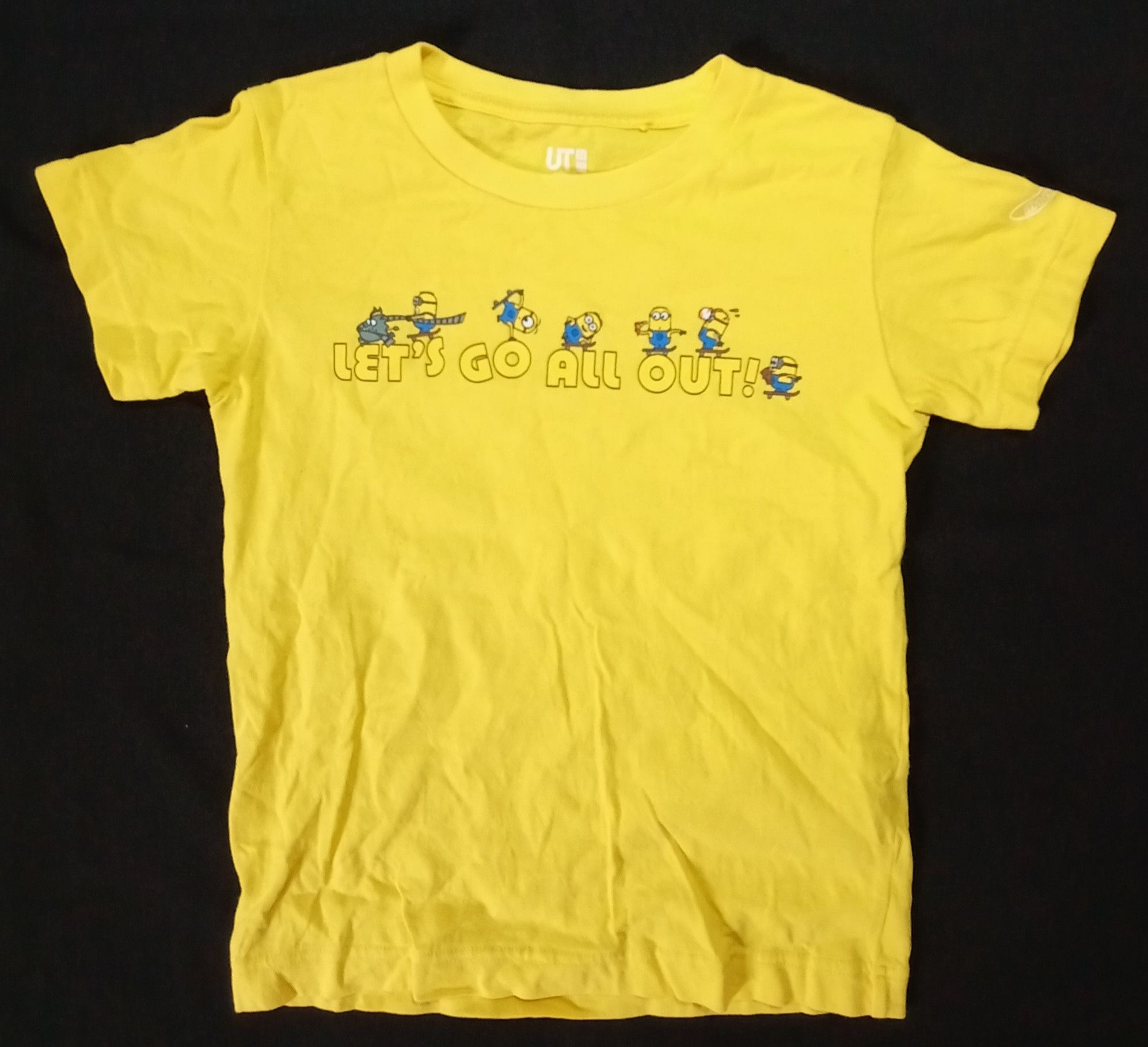 Japanese Brand Despicable ME Let's go all out Minion Movie Uniqlo Tee Size XXS / US 00 / IT 34 - 1 Thumbnail