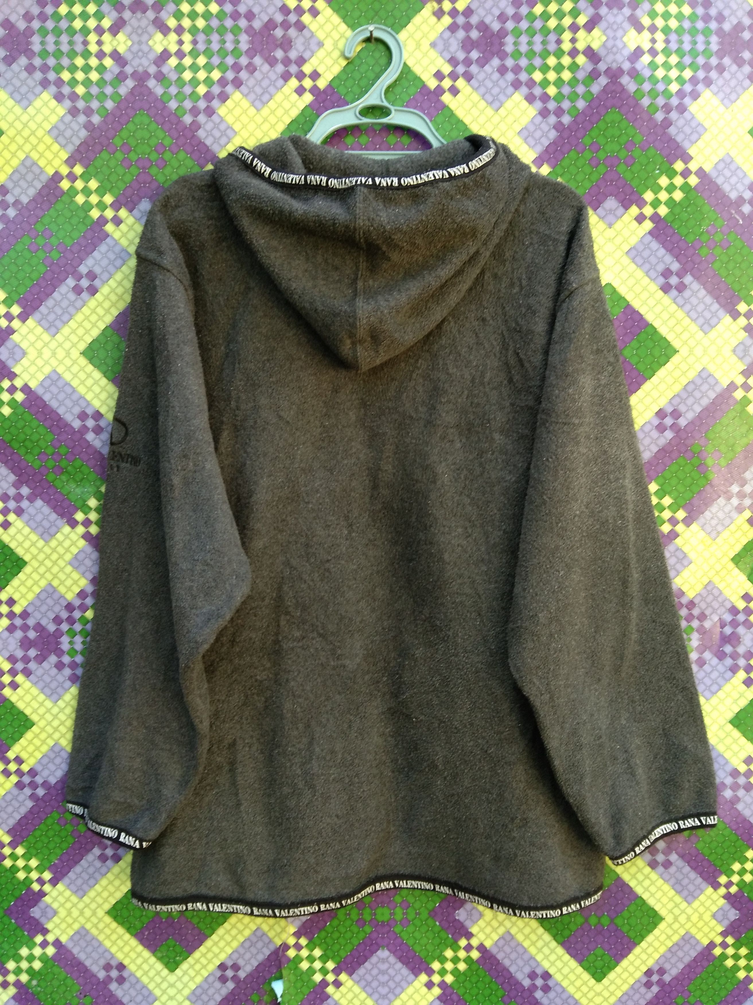 Other VINTAGE RANA VALENTINO FLEECE HOODIE Size US M / EU 48-50 / 2 - 4 Thumbnail