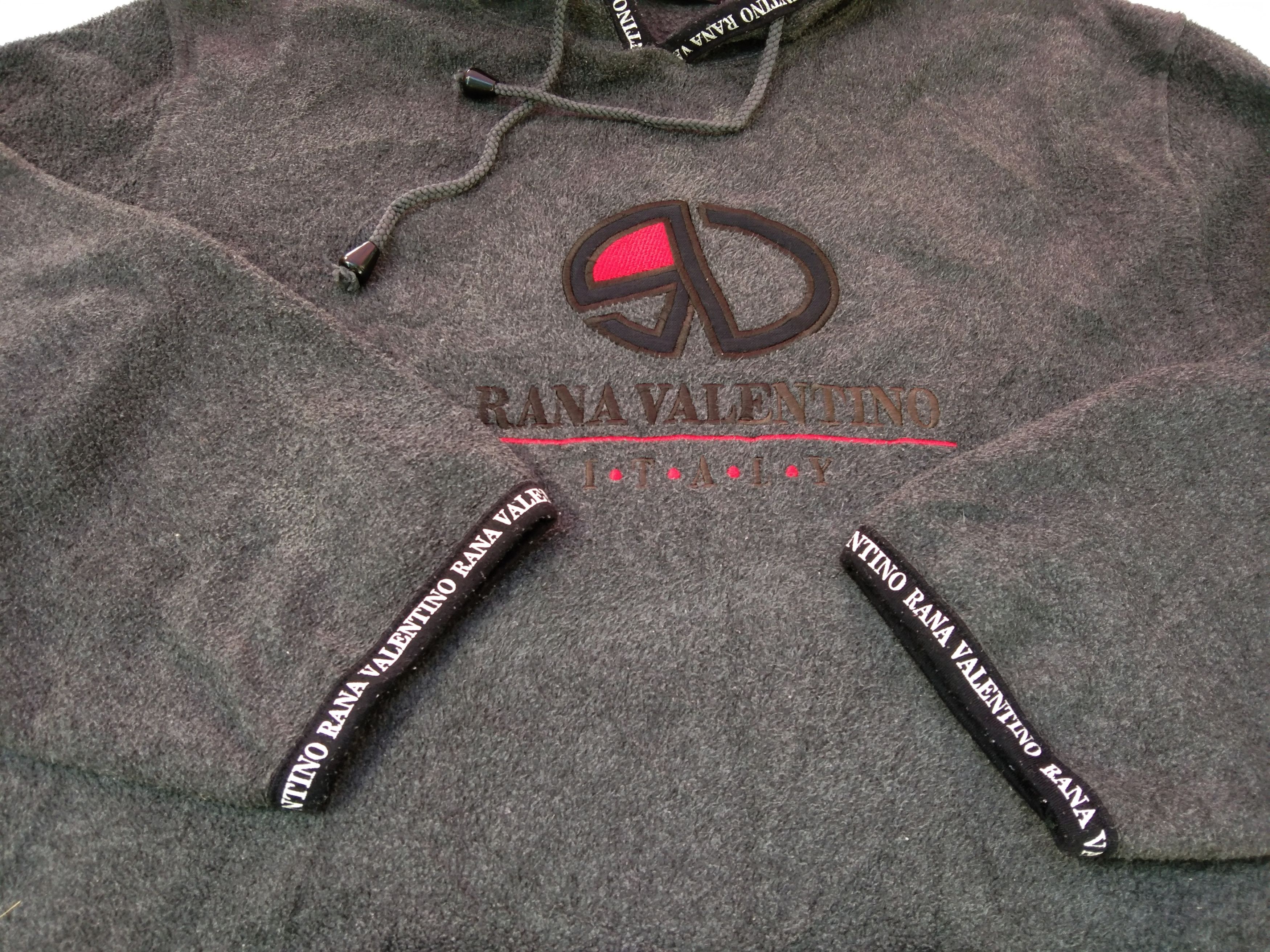 Other VINTAGE RANA VALENTINO FLEECE HOODIE Size US M / EU 48-50 / 2 - 7 Thumbnail