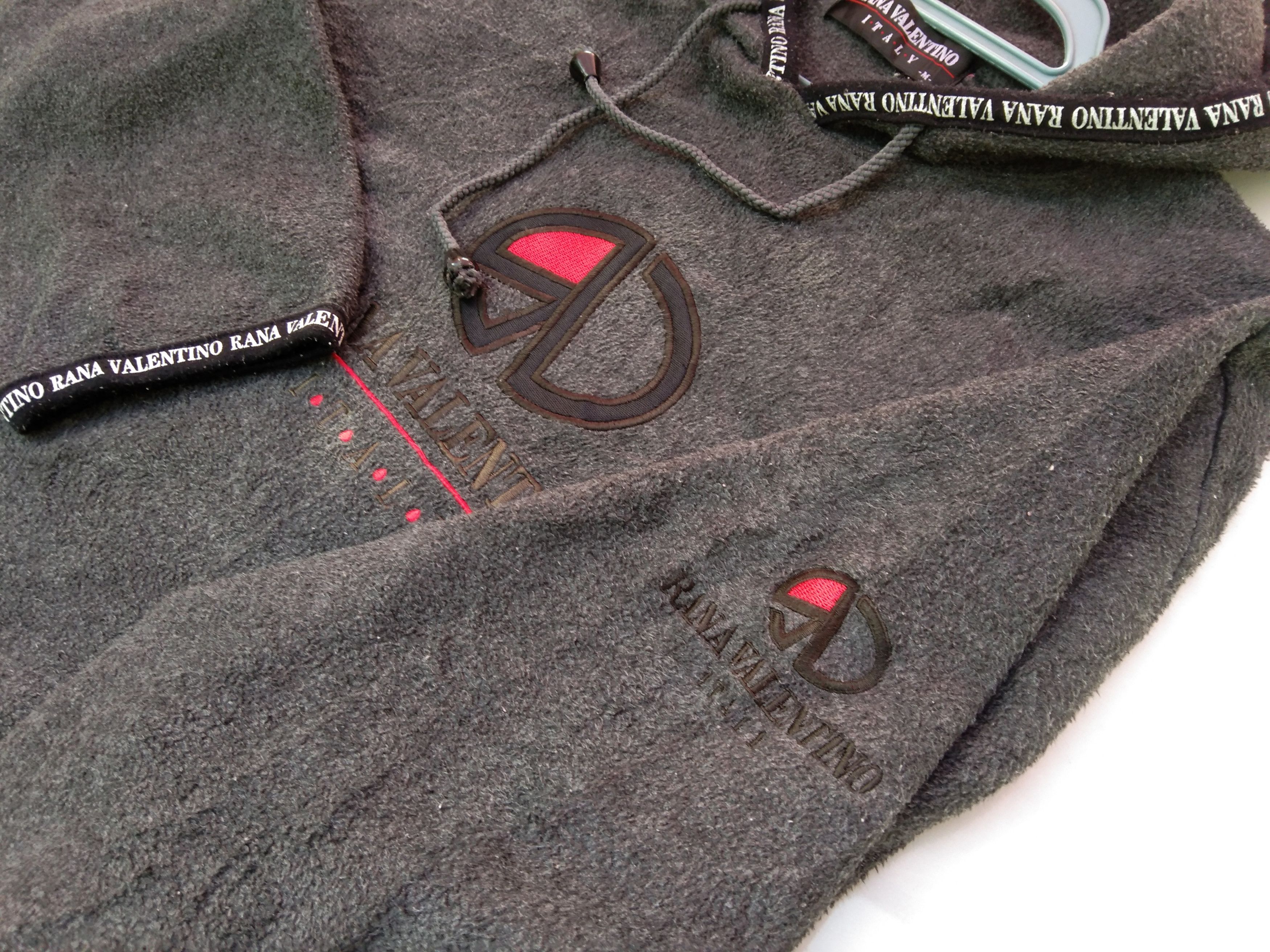 Other VINTAGE RANA VALENTINO FLEECE HOODIE Size US M / EU 48-50 / 2 - 6 Thumbnail