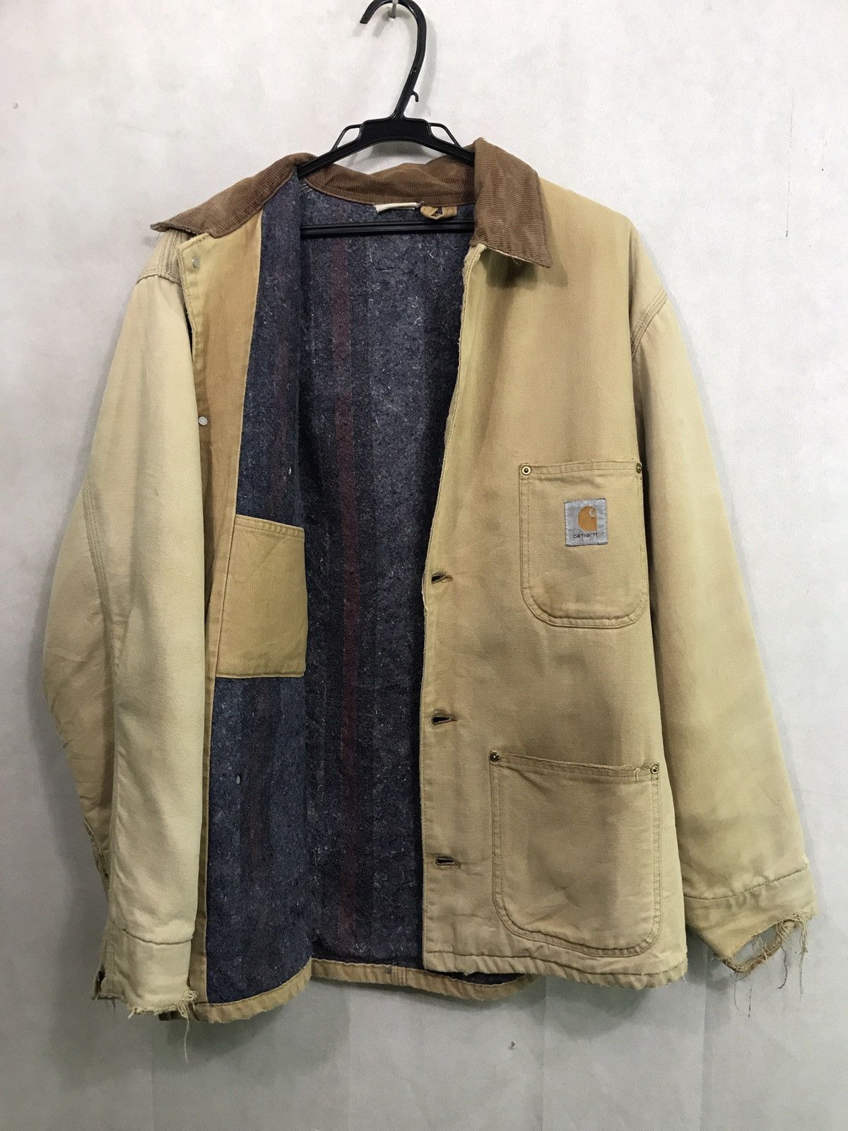 Carhartt RARE VINTAGE CARHARTT DISTRESSED KANYE WEST BLANKET JACKET Size US L / EU 52-54 / 3 - 1 Thumbnail