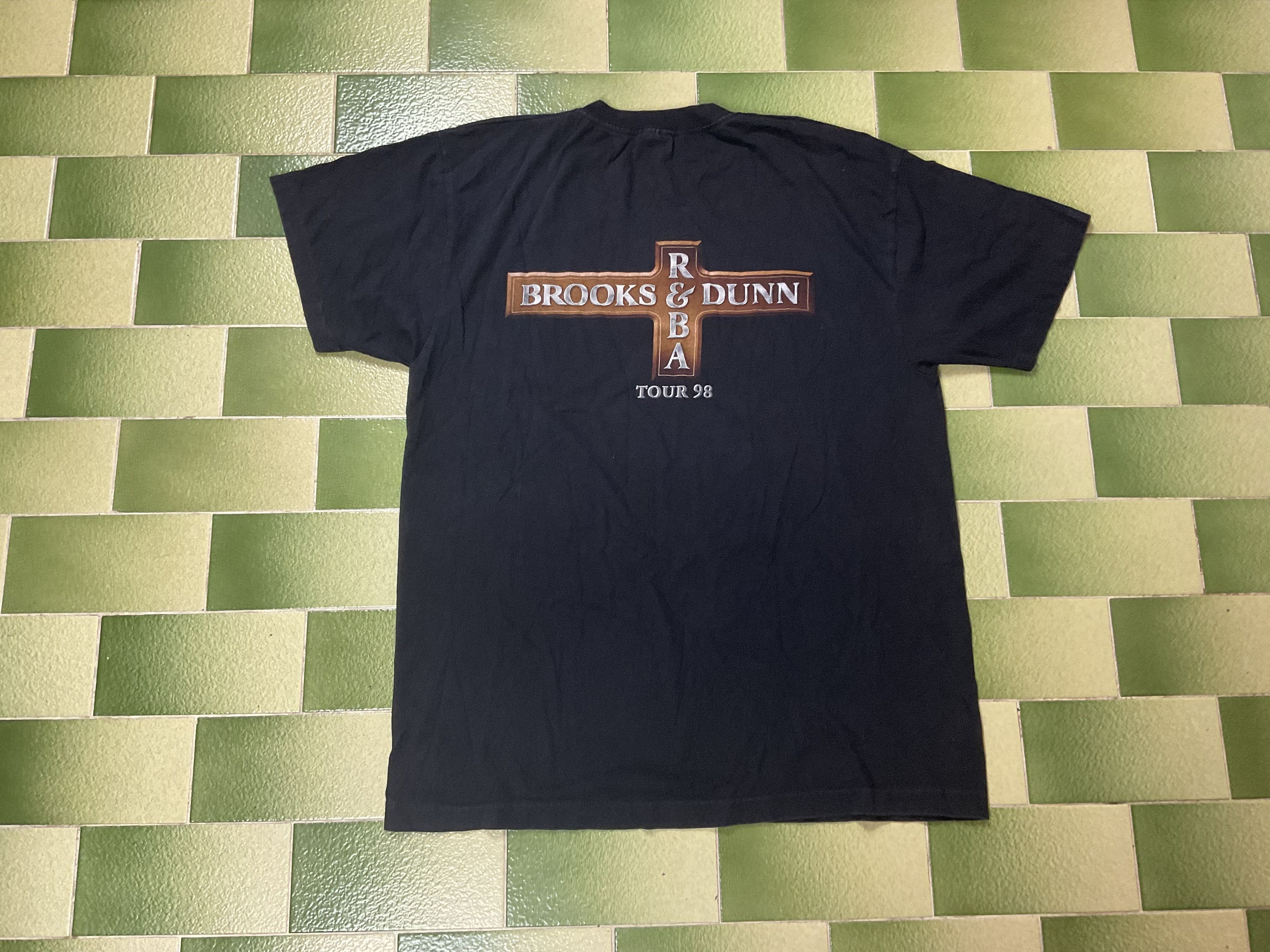Band Tees Vintage 90s Brooks and Dunn & Reba Tour 98 Tshirt Size US XL / EU 56 / 4 - 2 Thumbnail
