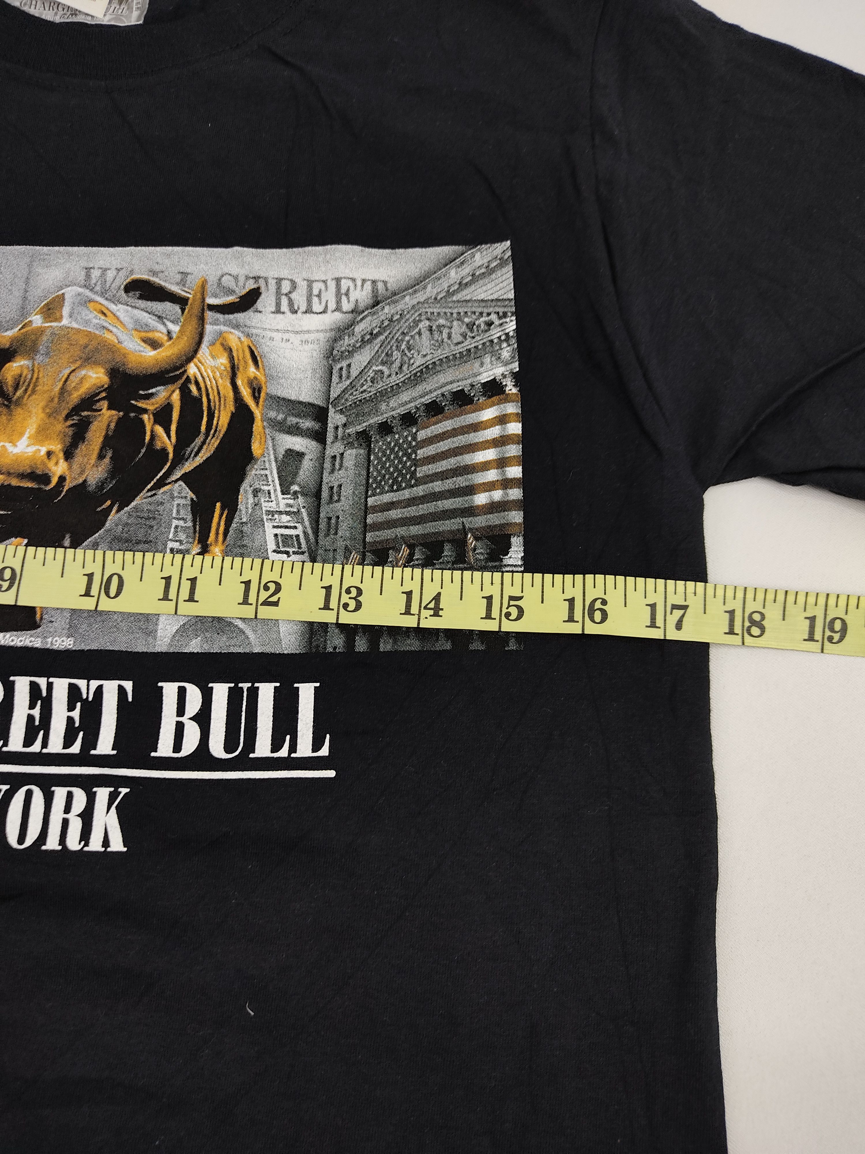 Vintage Vintage 90s Wall Street Charging Bull Arturo Di Monica 1998 Size US S / EU 44-46 / 1 - 8 Thumbnail