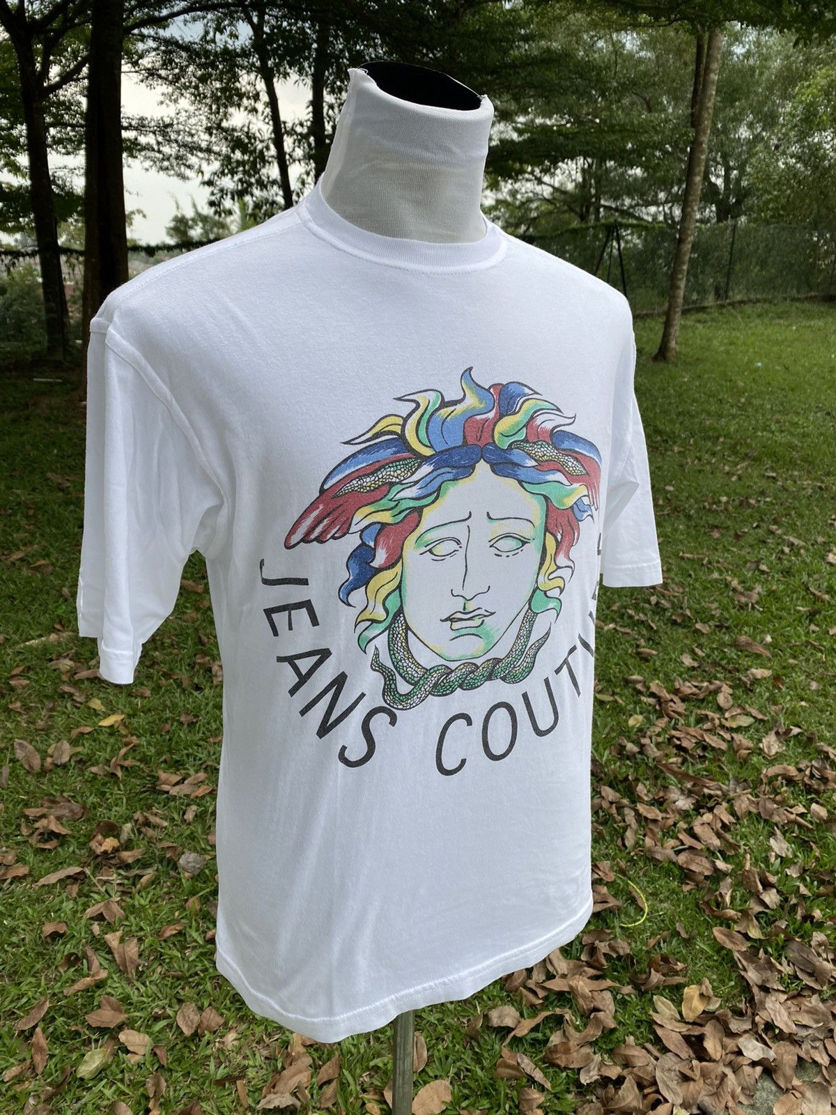 Versace Jeans Couture Vintage Versace Tshirt / Versace Medusa 90s shirt Size US S / EU 44-46 / 1 - 3 Thumbnail