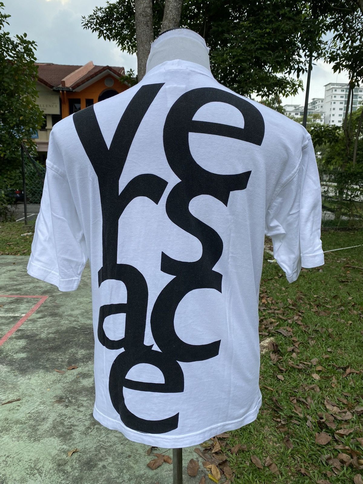 Versace Jeans Couture Vintage Versace Tshirt / Versace Medusa 90s shirt Size US S / EU 44-46 / 1 - 6 Thumbnail